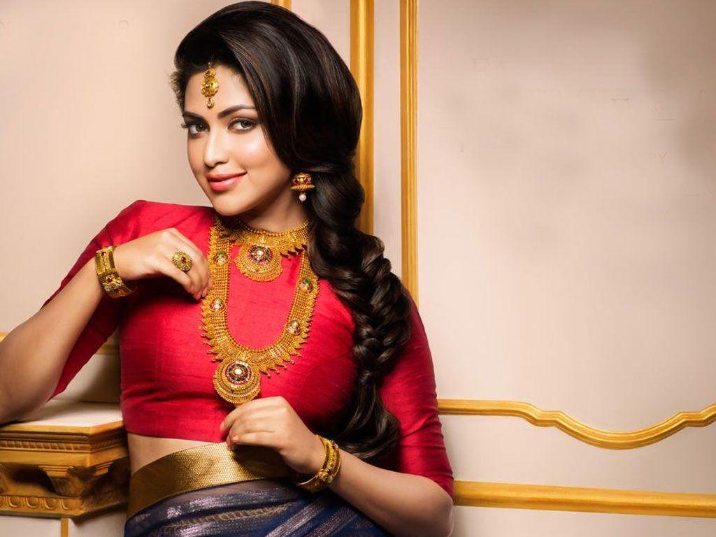1024x768 Amala Paul HQ Wallpaper. Amala Paul Wallpaper