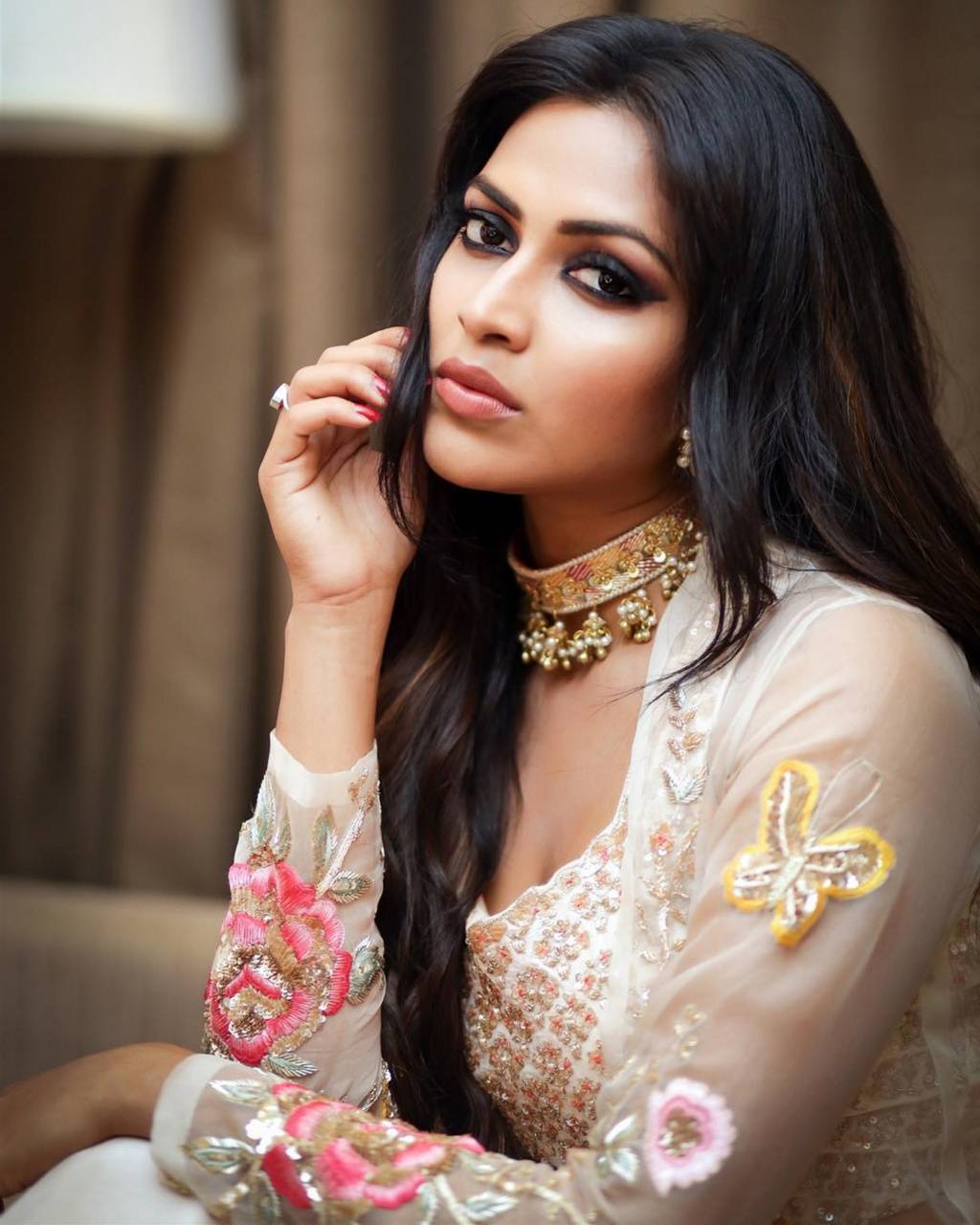 1024x1280 Amala Paul wallpaper