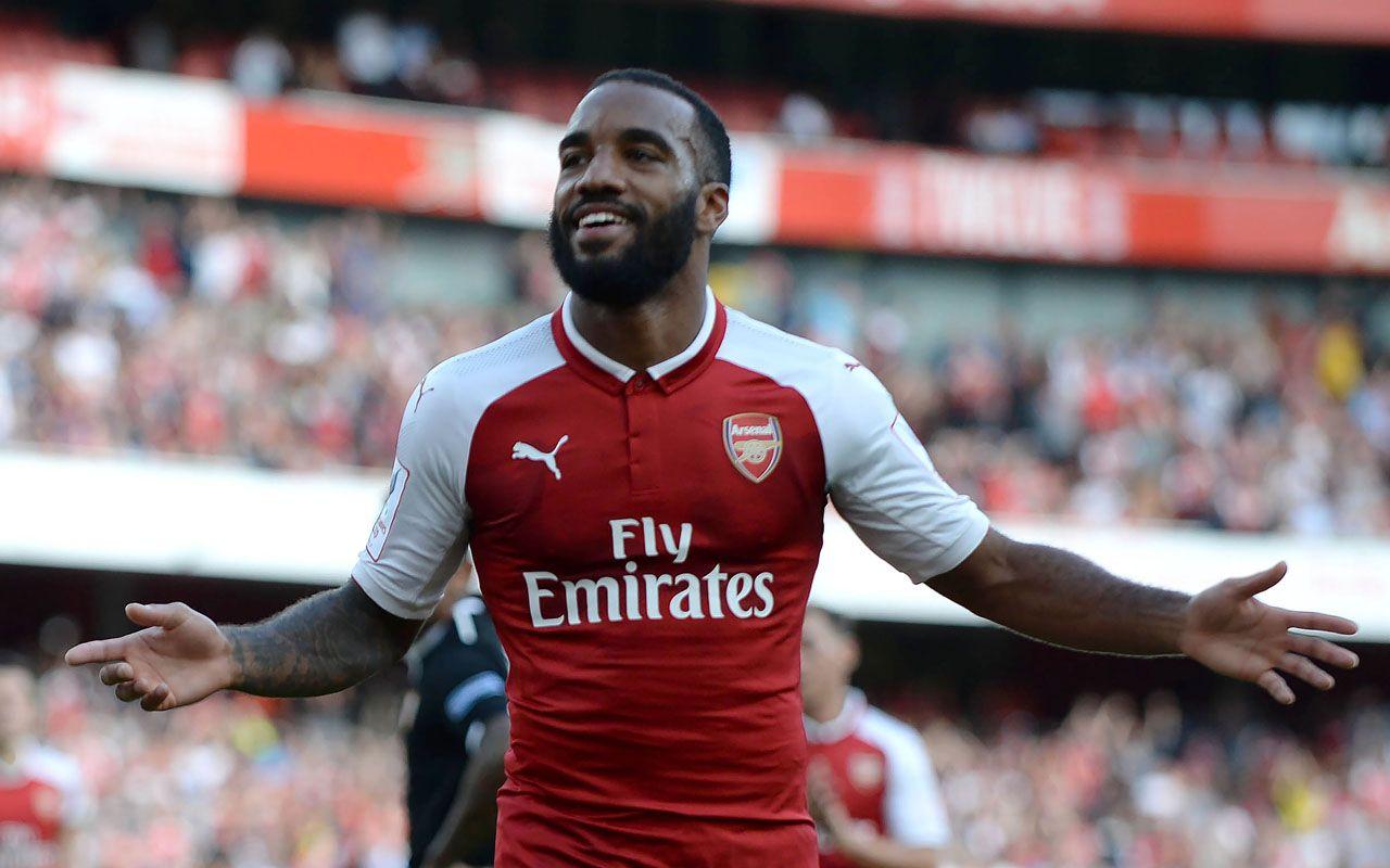 1280x800 Alexandre Lacazette Smile Background
