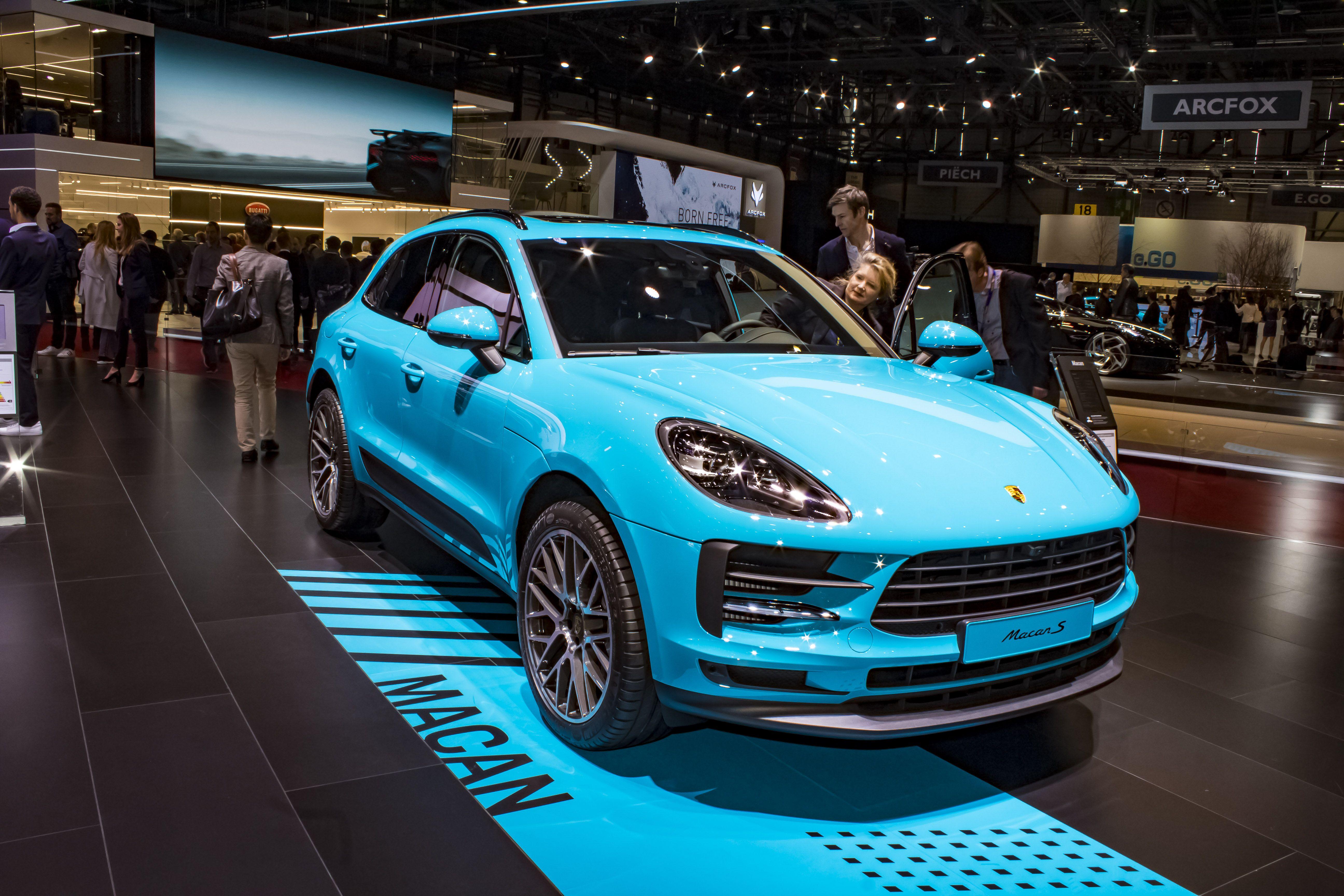 Porsche Macan 2020 черный