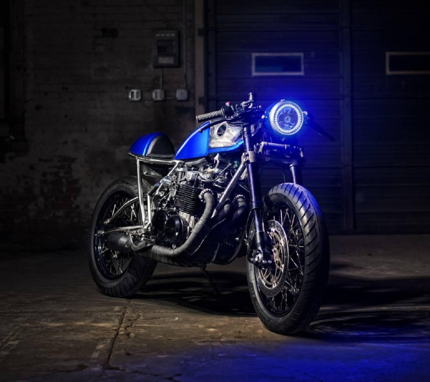 1440x1280 Retro Motorcycle Wallpaper
