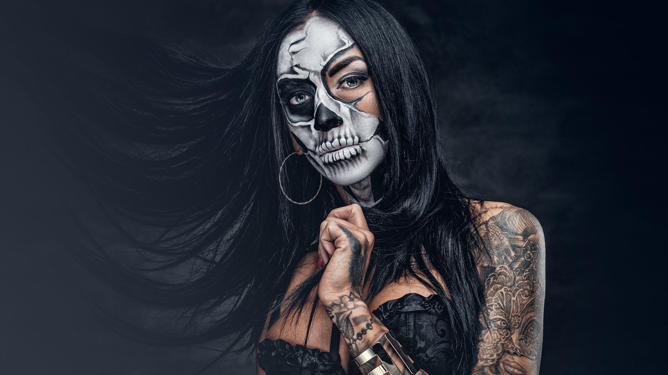2560x1440 Desktop Wallpaper Tattoos Brunette girl Makeup day