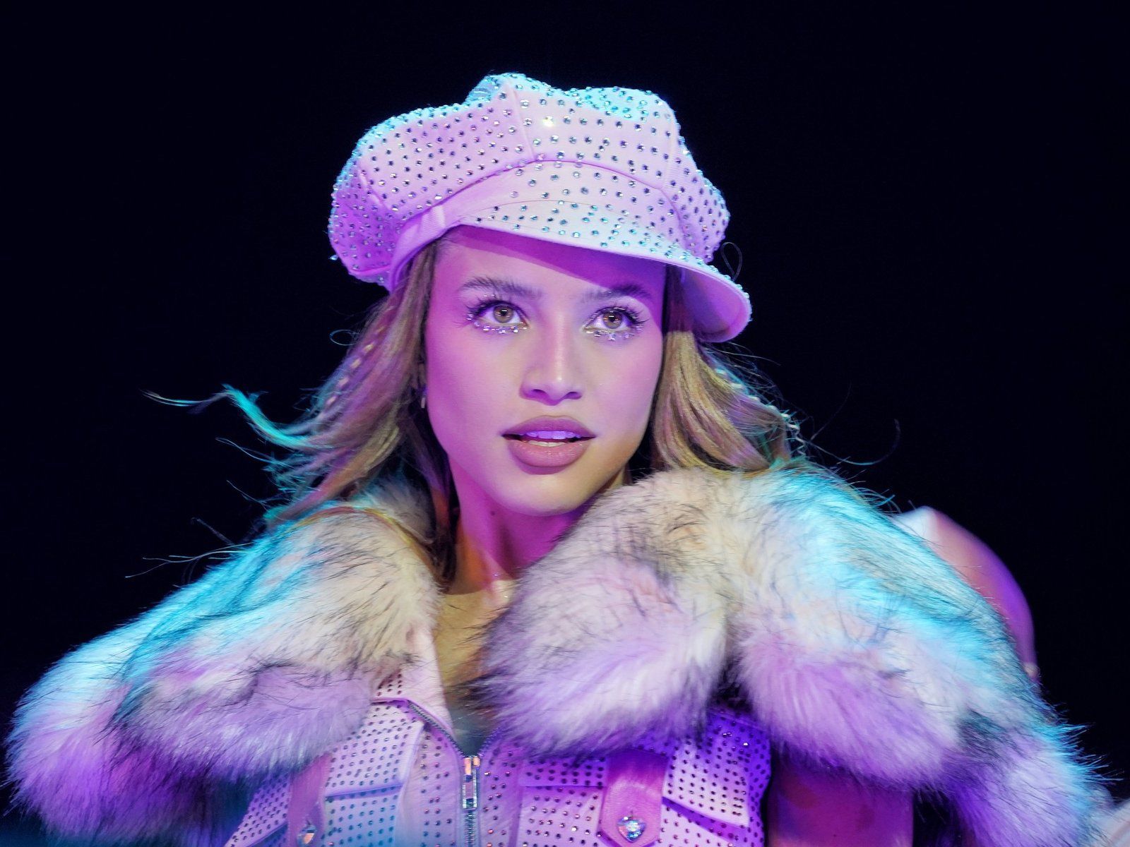 1600x1200 Emilia Mernes postergó otra vez sus