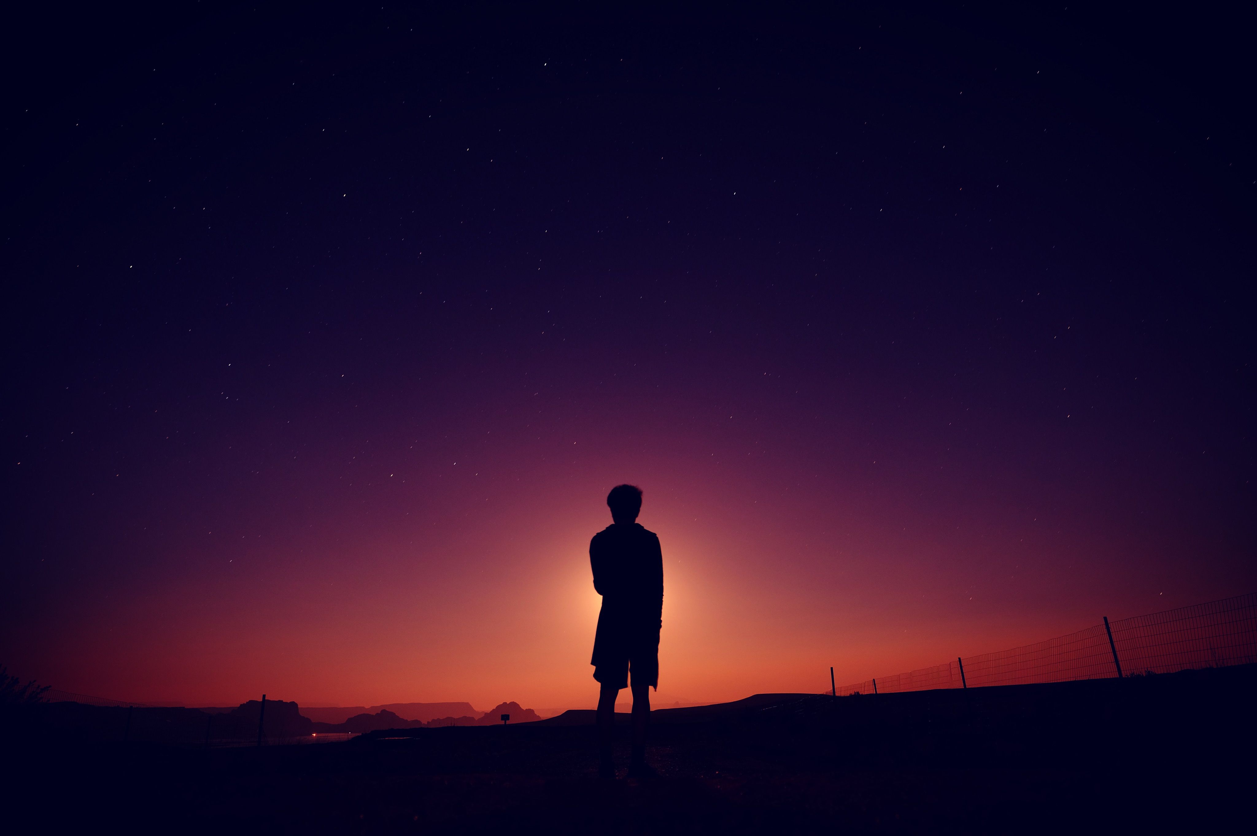 4096x2725 Mobile wallpaper: Silhouette, Person