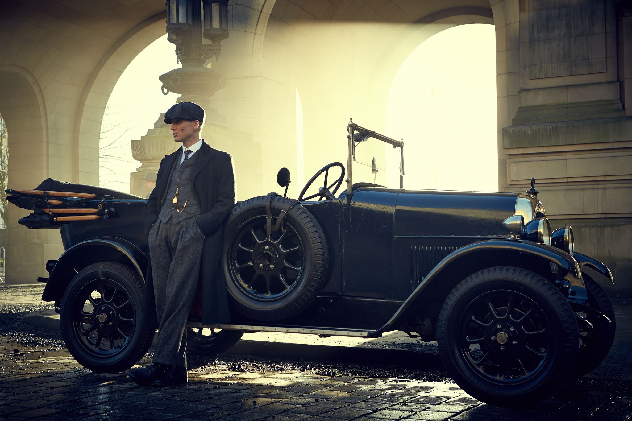 2048x1365 Peaky Blinders Thomas Shelby Vintage