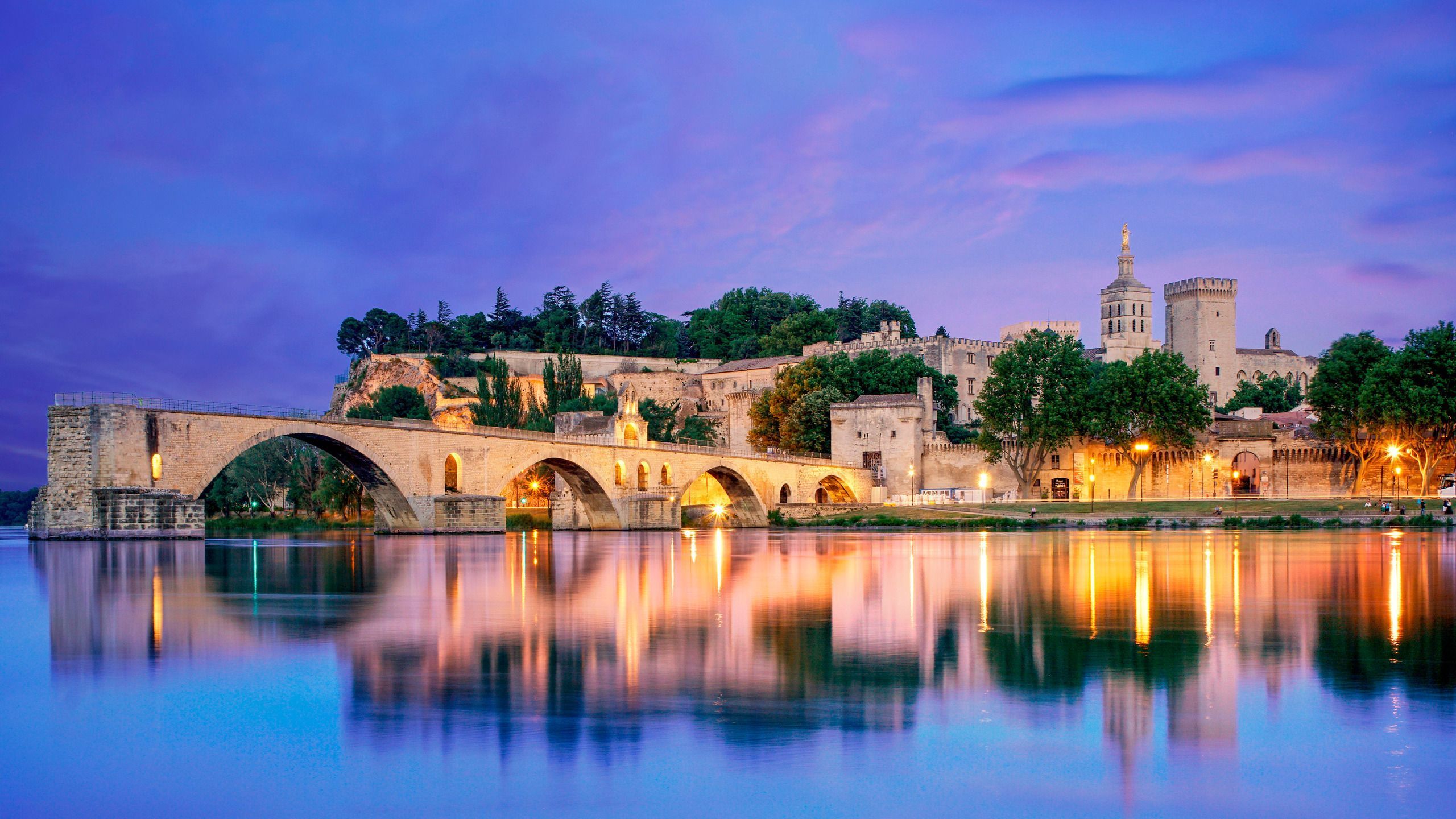 2560x1440 Reflection Man Made Avignon HD Wallpaper