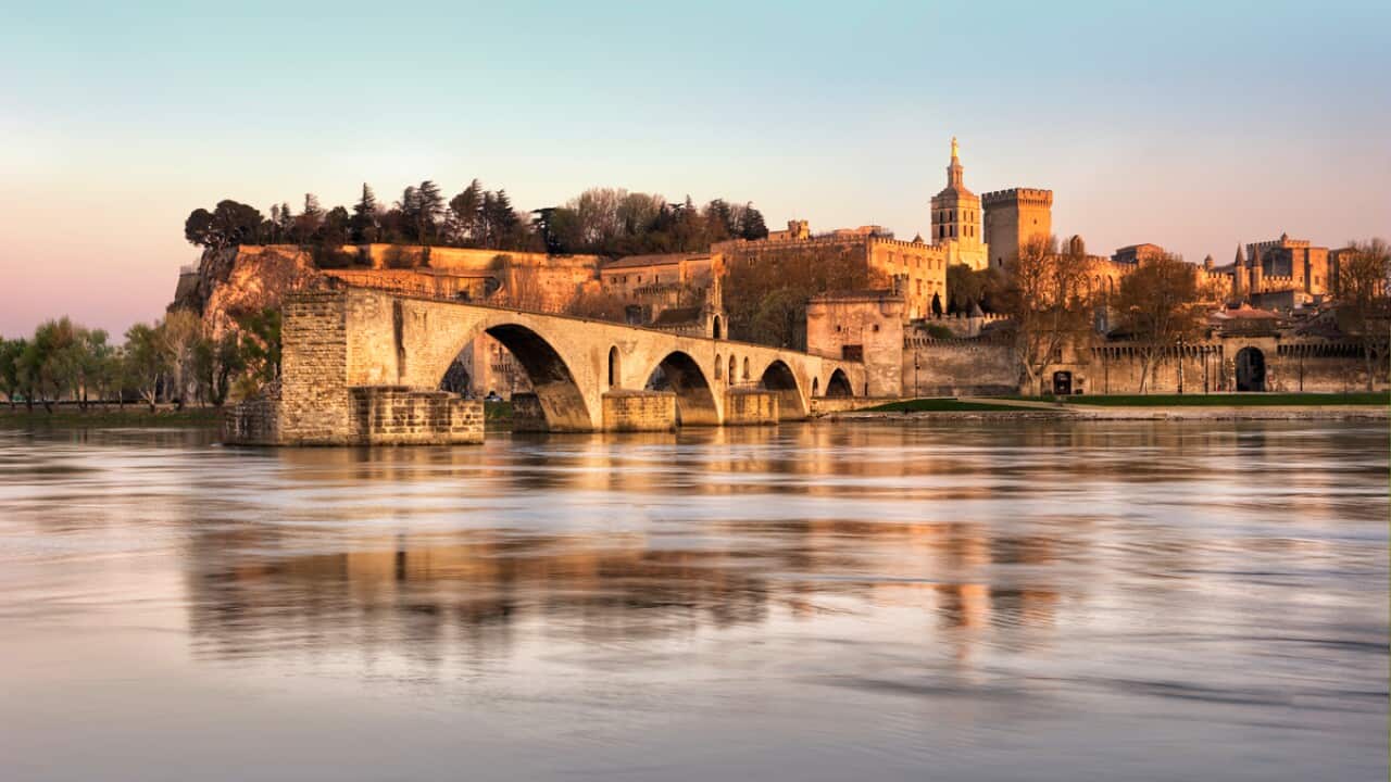 1280x720 Culinary postcard: Avignon