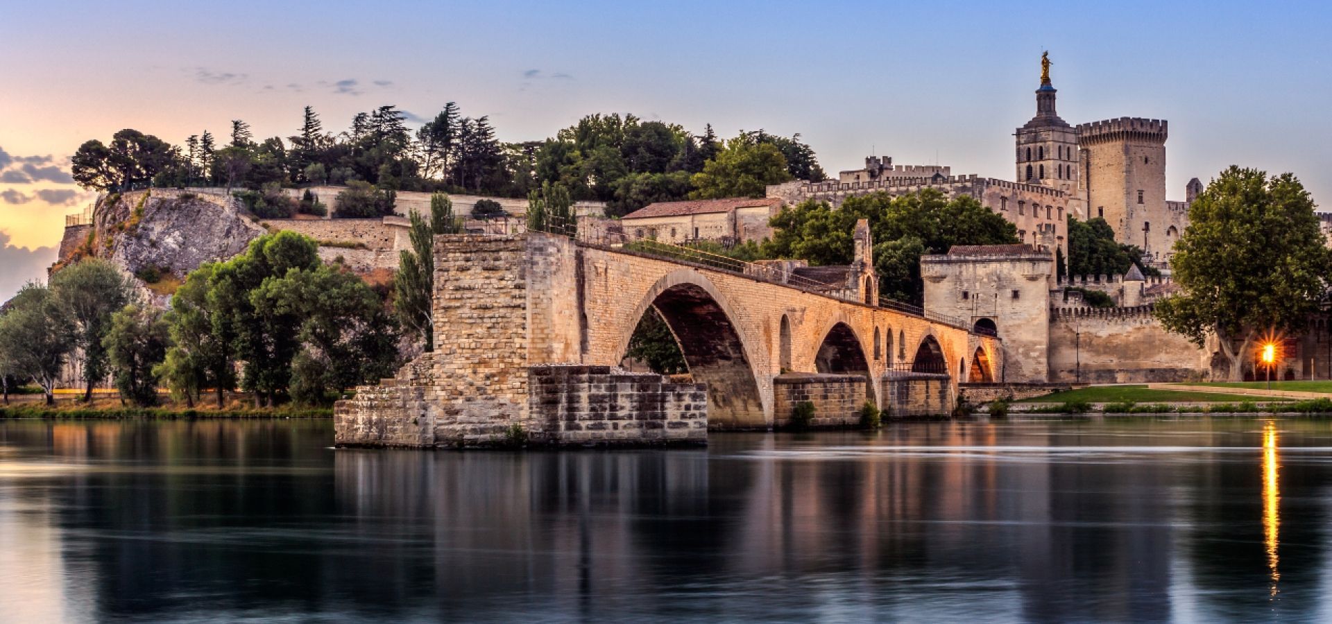 1920x900 Avignon and Highlights of Provence