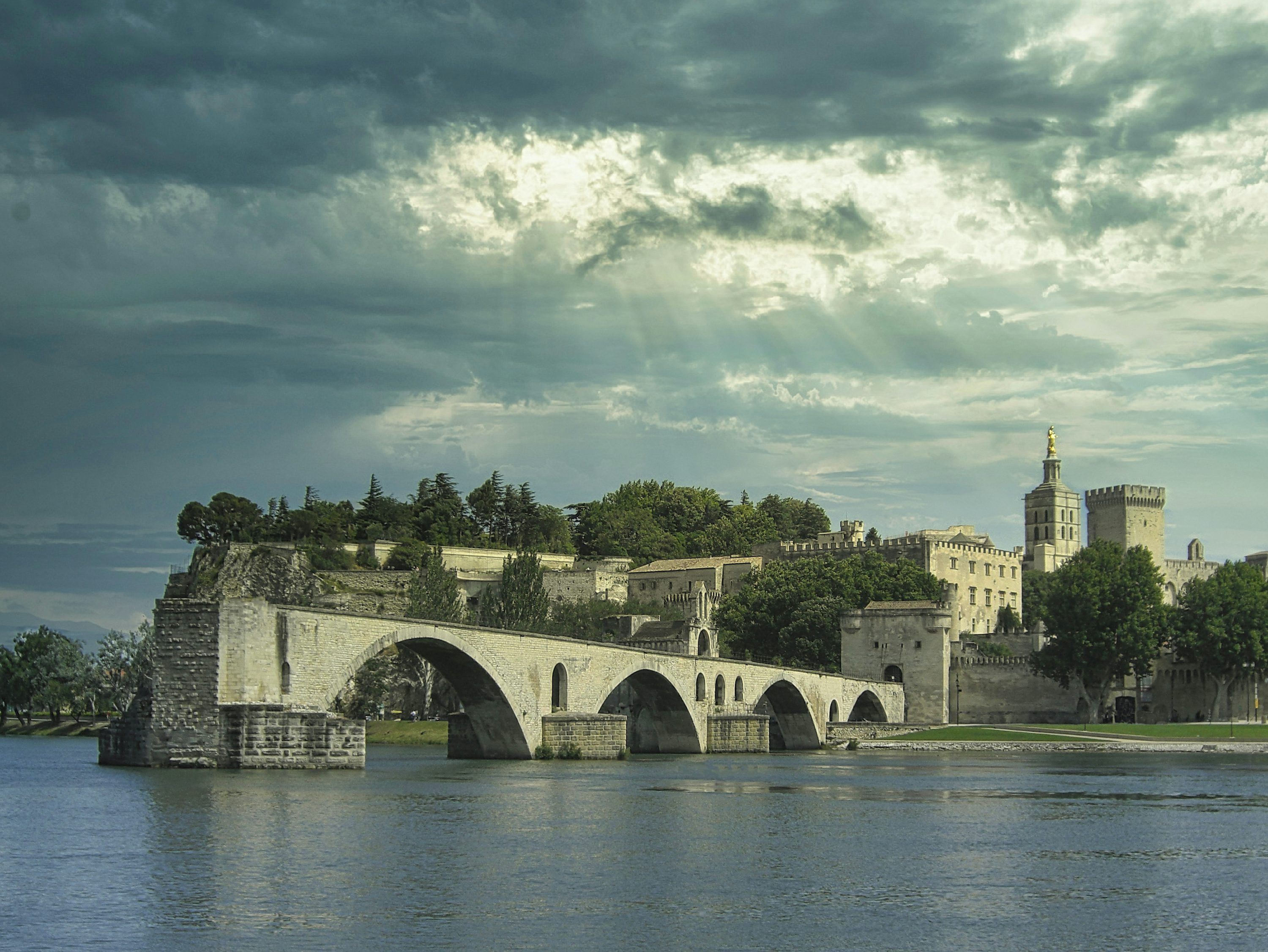 3000x2252 Avignon Picture. Download Free Image