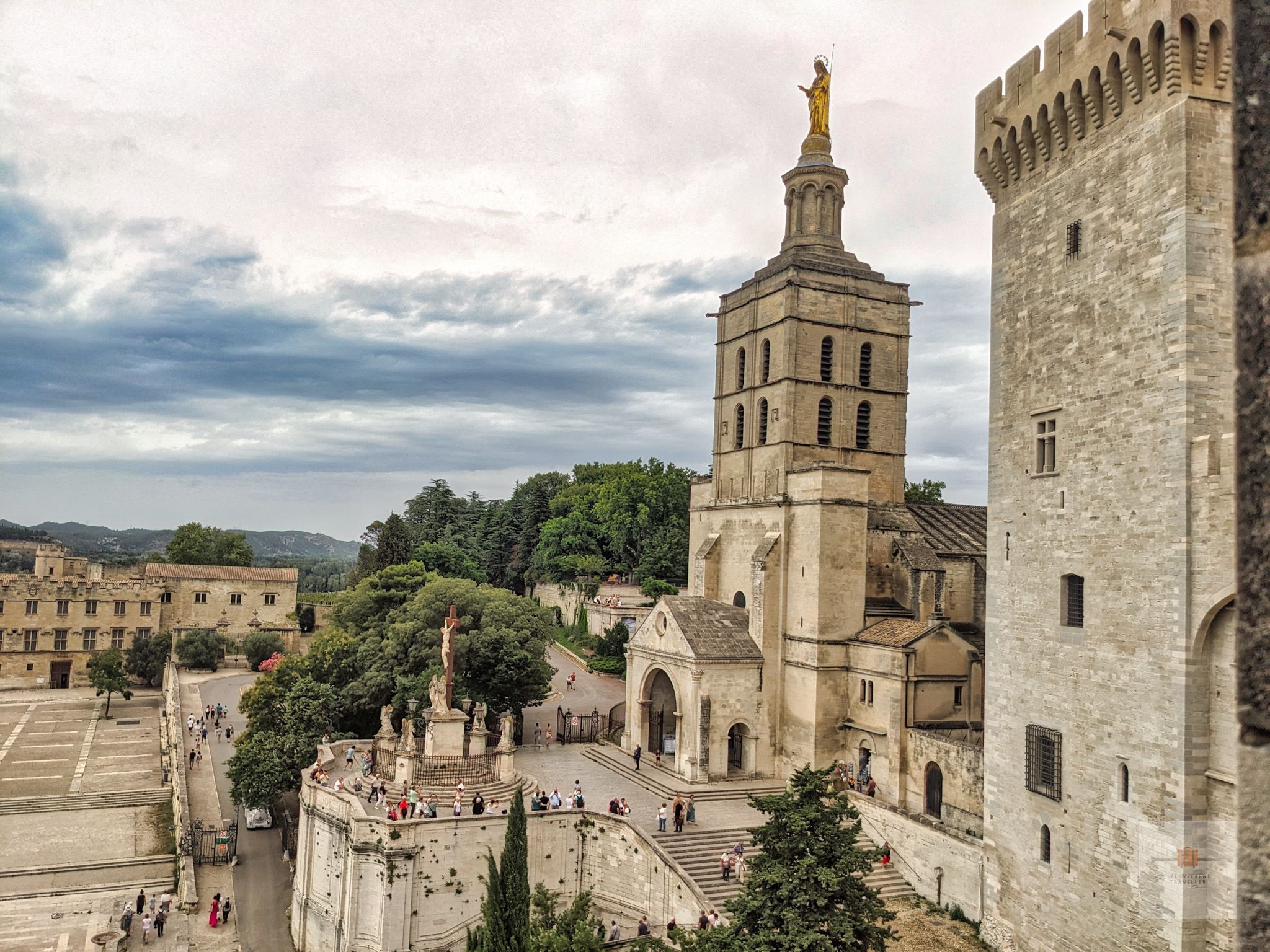 2048x1536 A day trip to Avignon. Ze Weekend