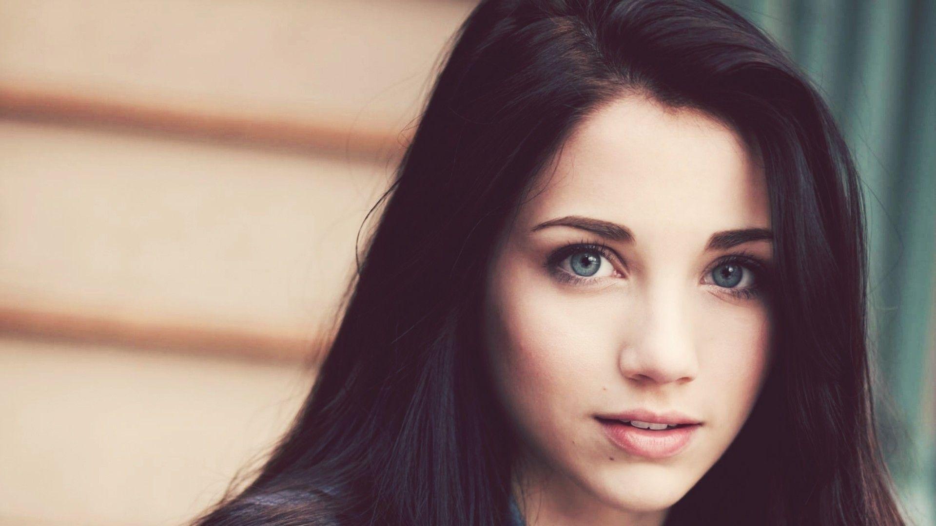 1920x1080 Pretty Faces Wallpaper