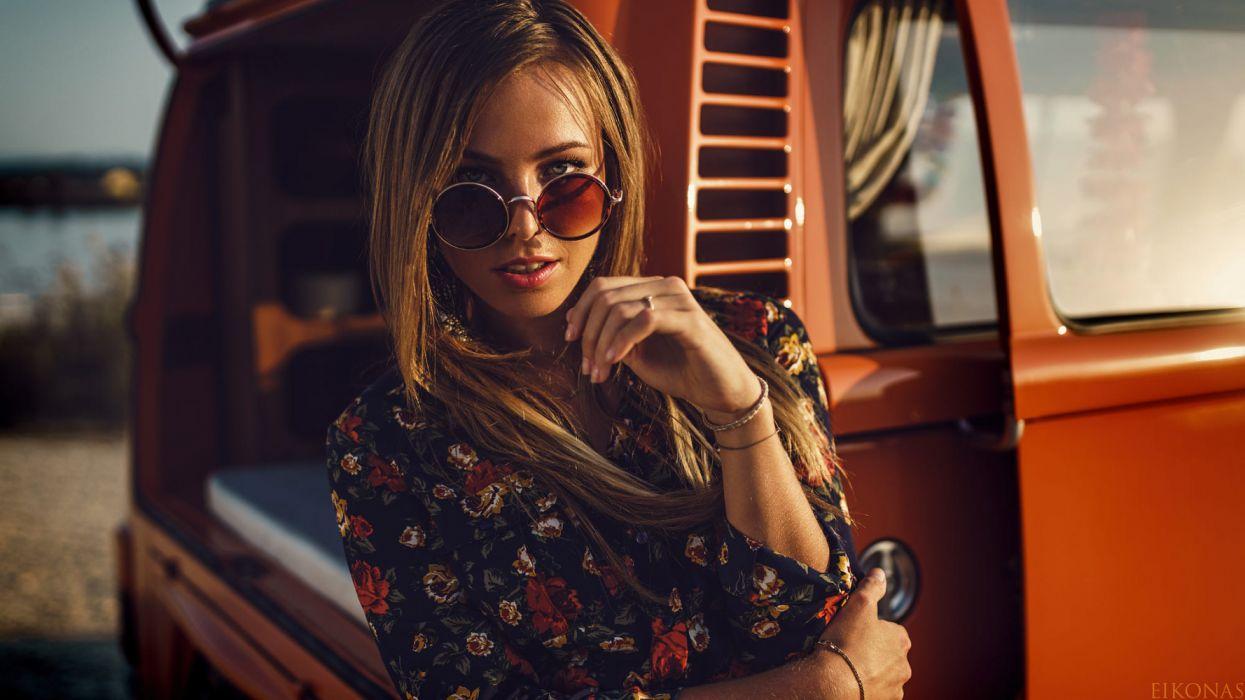 1245x700 Eikonas portrait girl beauty sunset retro nature beach sun