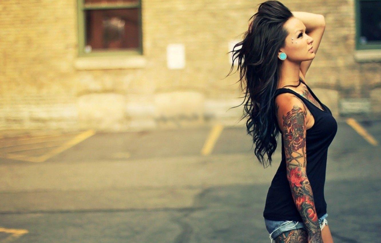 1332x850 Wallpaper girl, Mike, brunette, tattoo, shorts, Tattooed