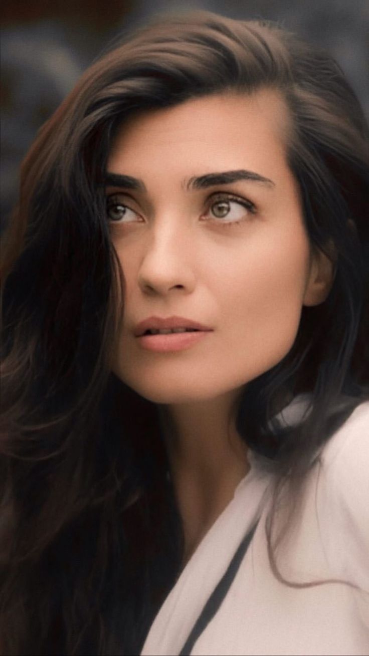736x1309 Tuba Büyüküstün