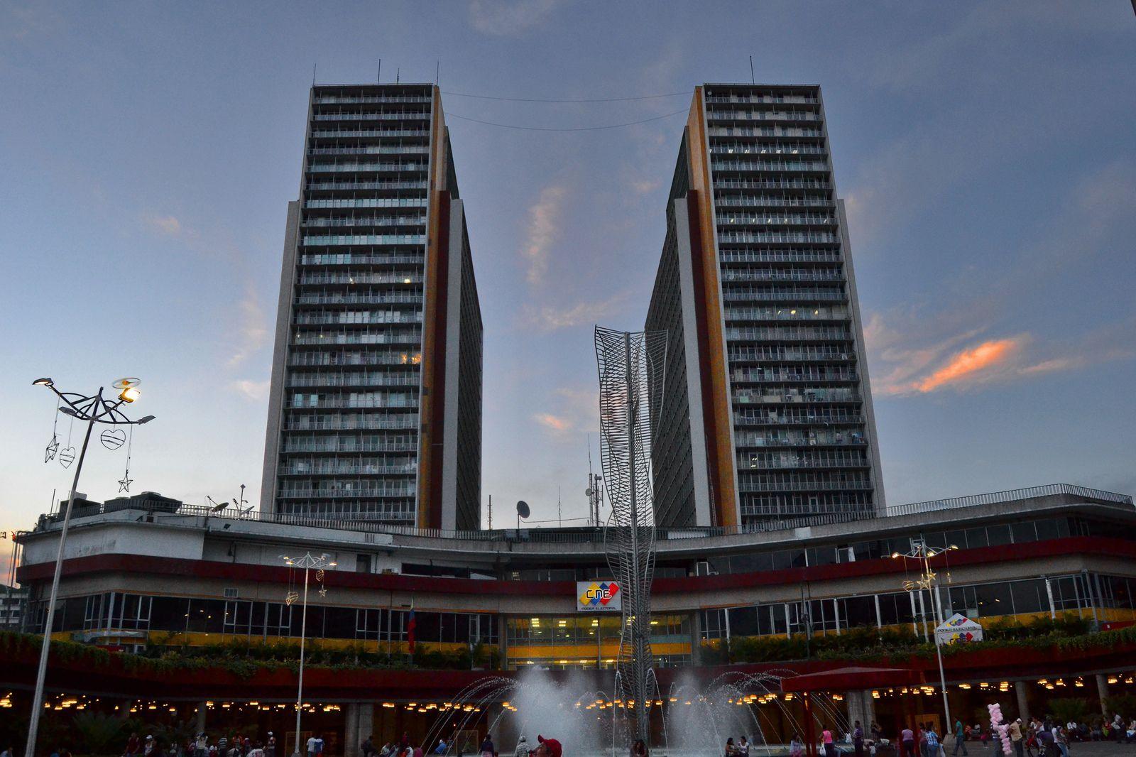 1600x1066 Centro Simon Bolivar, Caracas. Destination. Building
