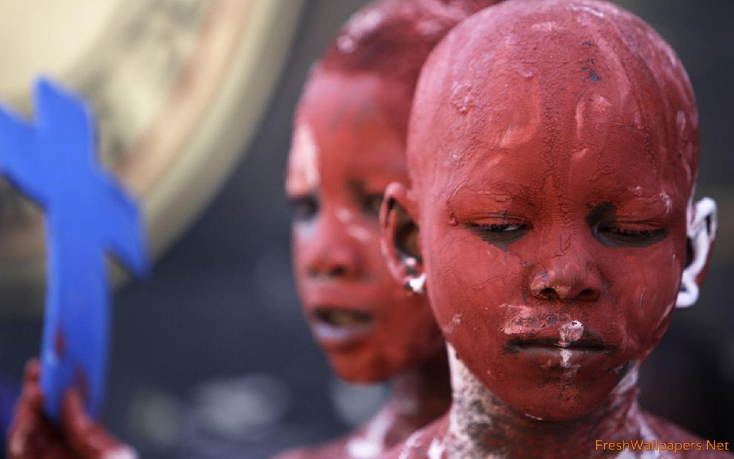 2560x1600 Carnival Portrait, Haiti wallpaper