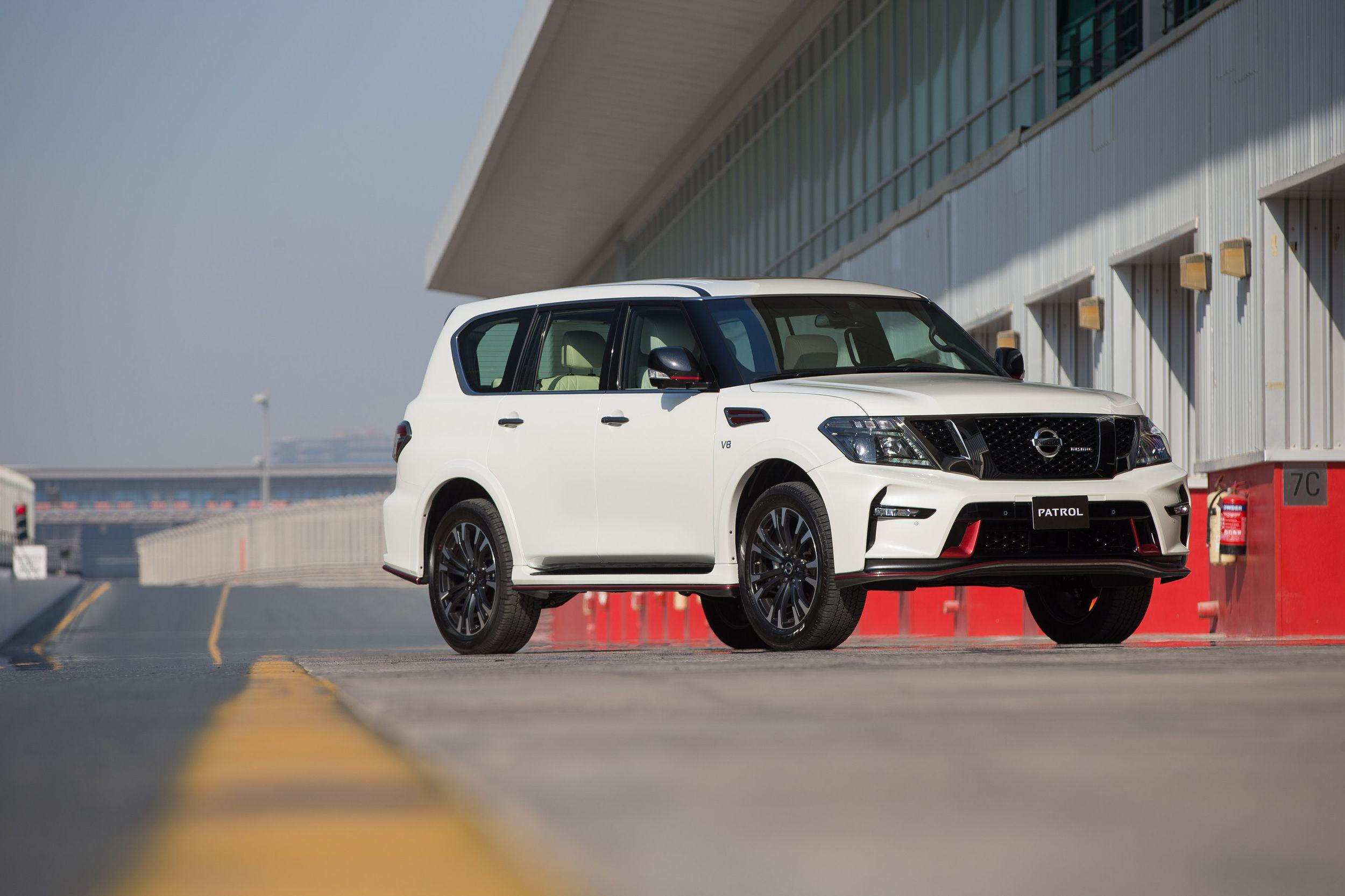 2500x1666 Nissan Patrol Nismo Photo Gallery