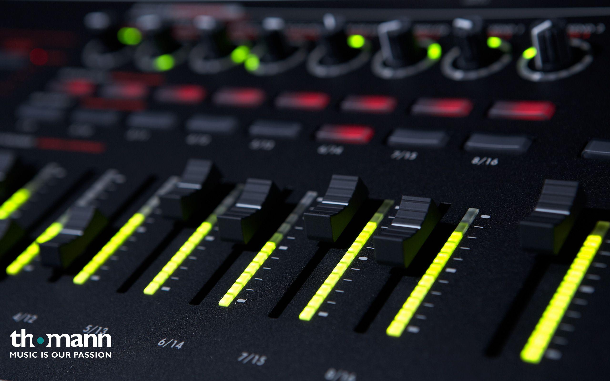 2560x1600 Music Studio Wallpaper