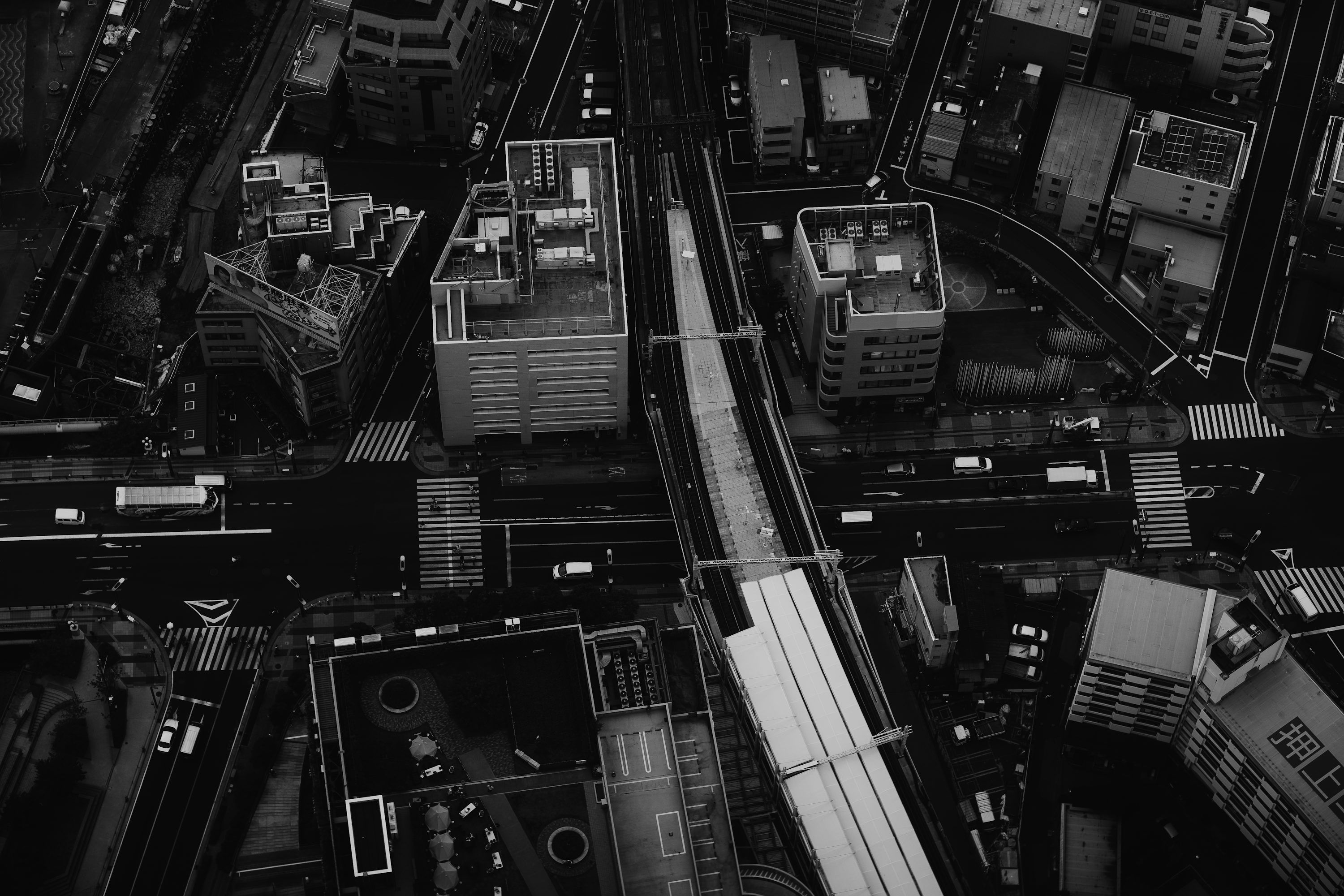 3000x2000 Grayscale photo of city buildings photo