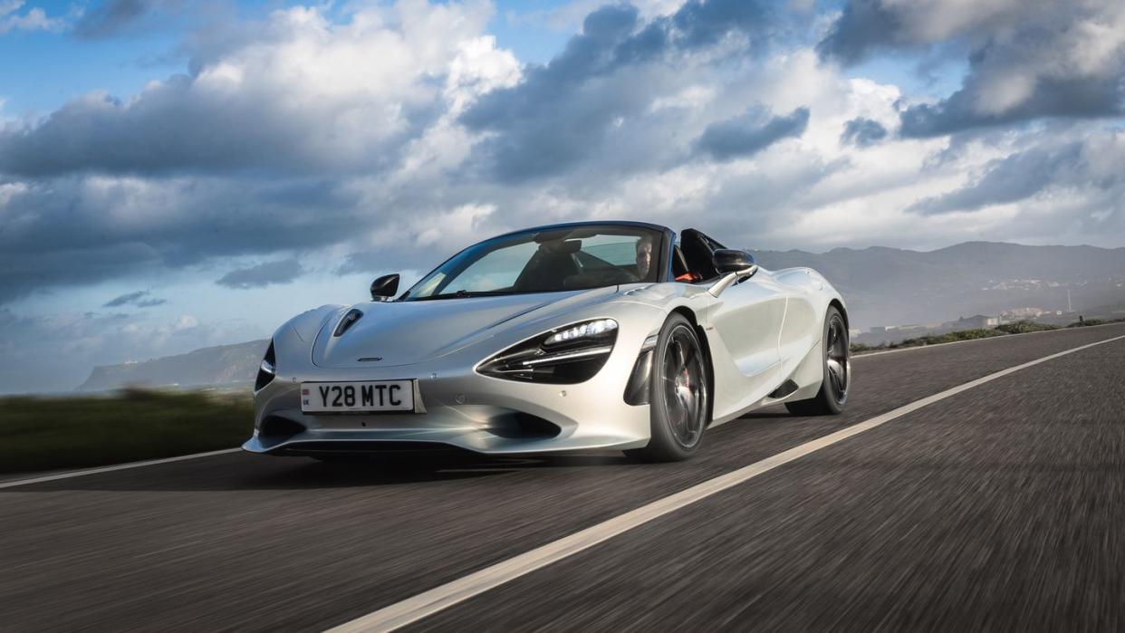 1242x699 Photos of the 2024 McLaren 750S Coupe