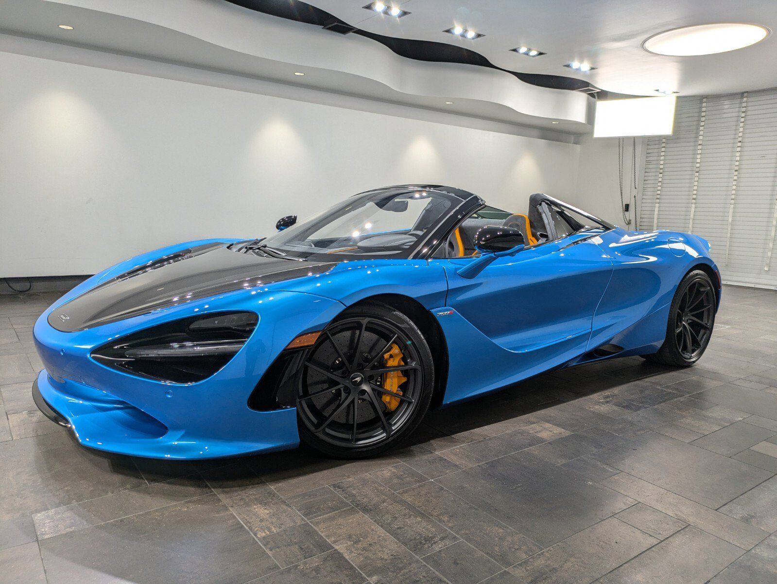 1599x1201 McLaren 750S Spider Convertible