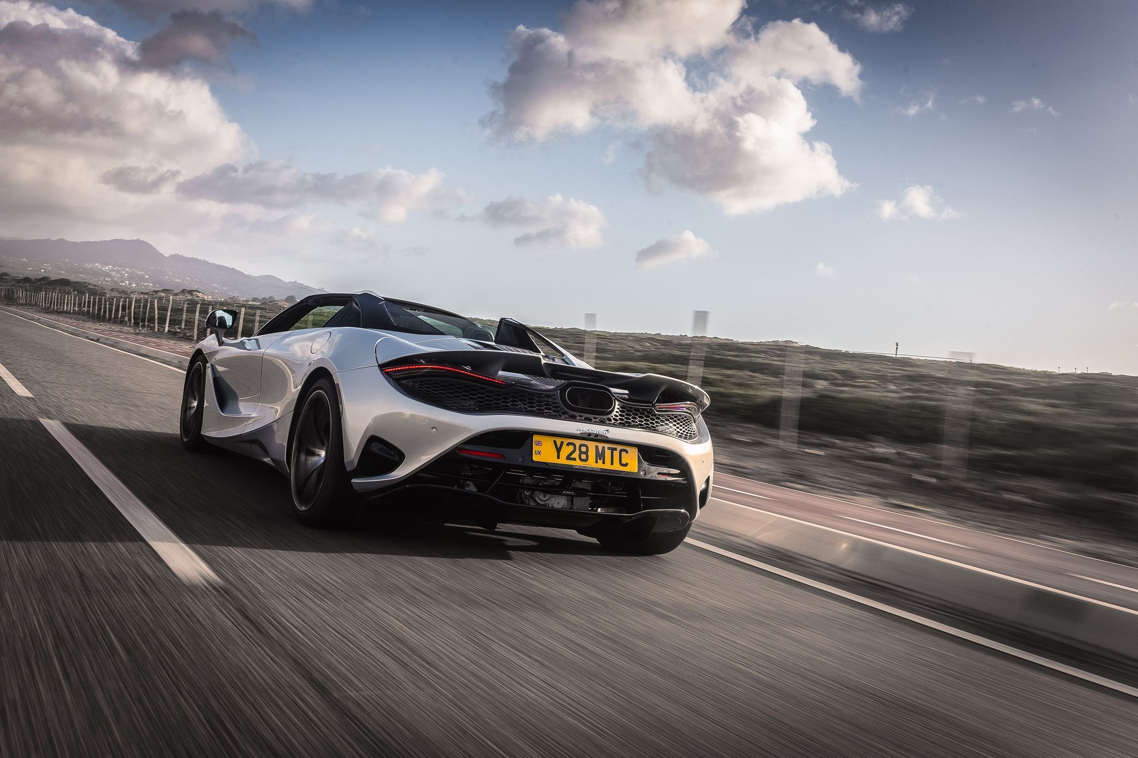 2250x1500 Photos of the 2024 McLaren 750S Coupe