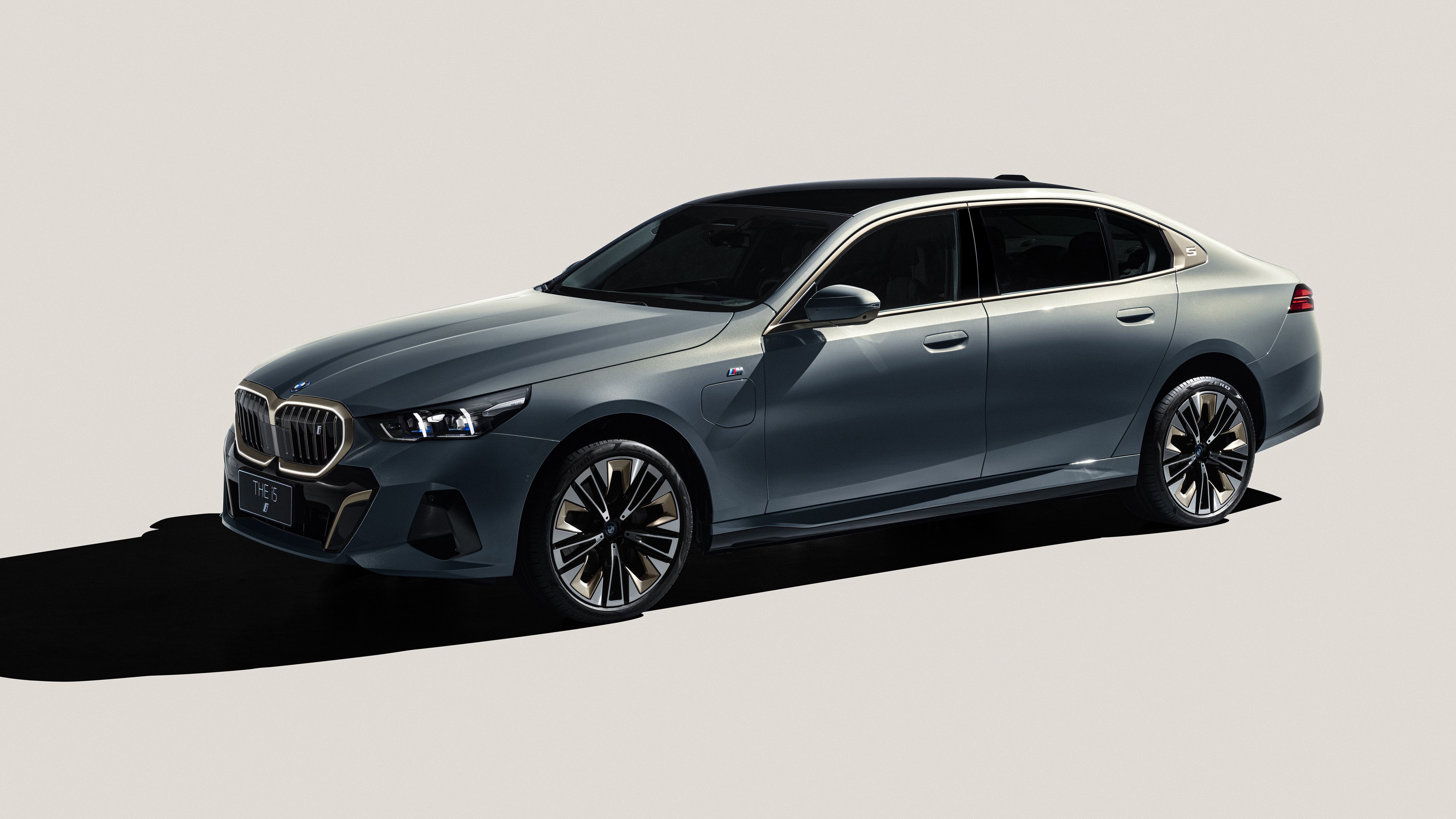 5120x2880 BMW i5 M Sport HD Wallpaper