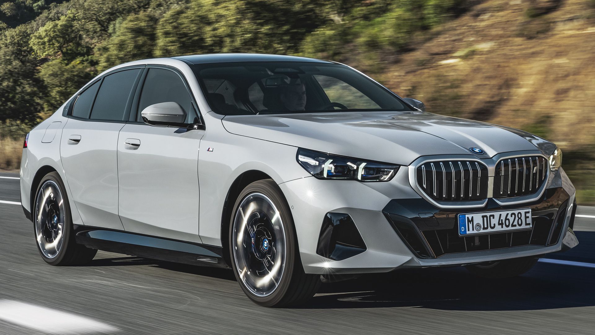 1920x1080 BMW i5 M Sport and HD