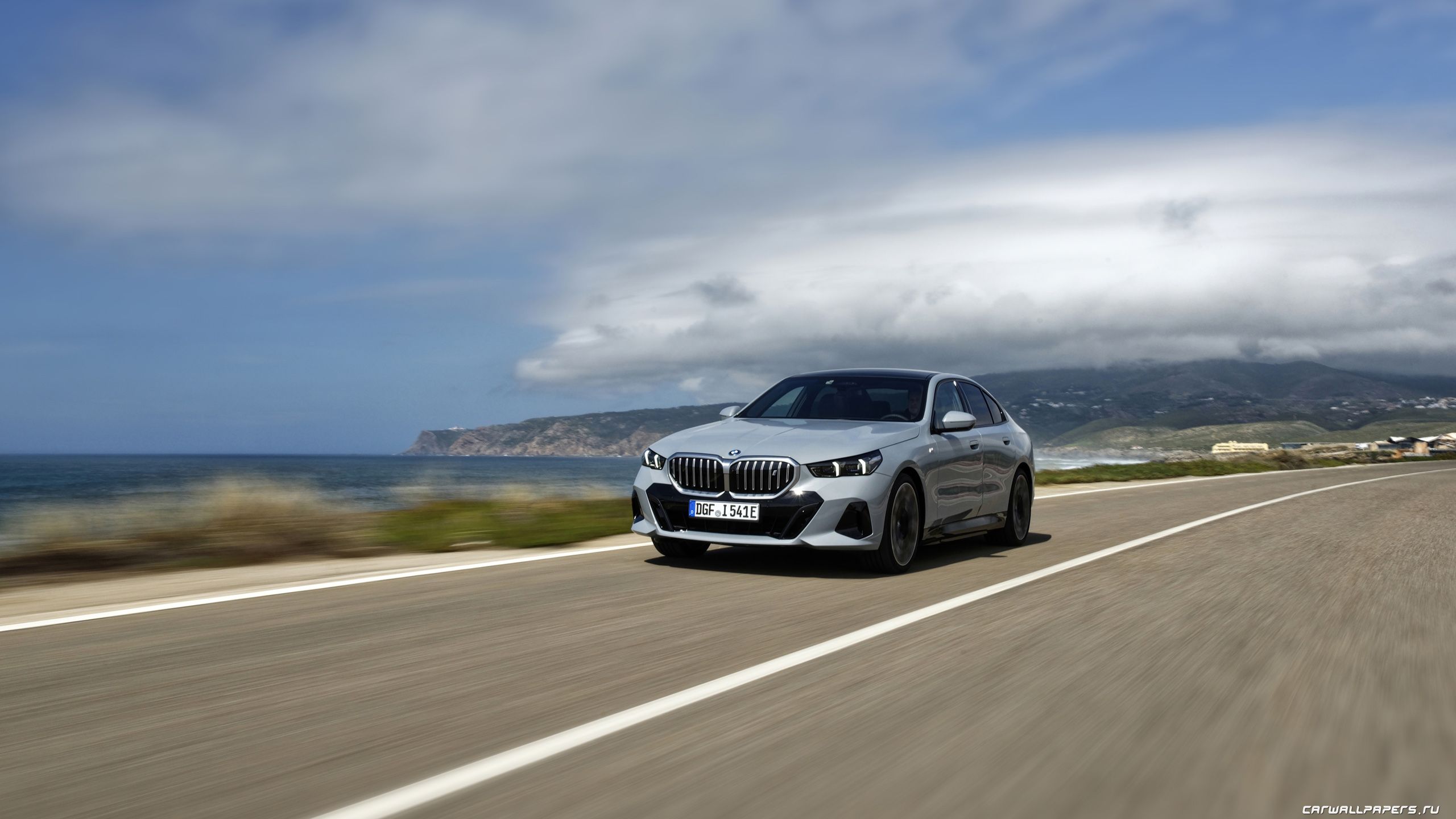 2560x1440 Cars desktop wallpaper BMW i5 eDrive40