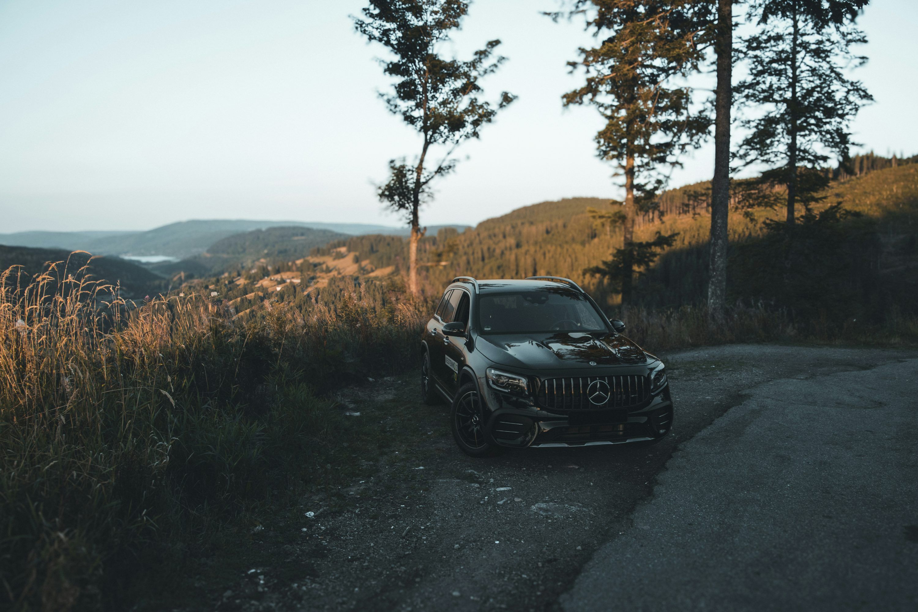 3000x2000 Black Suv Picture. Download Free