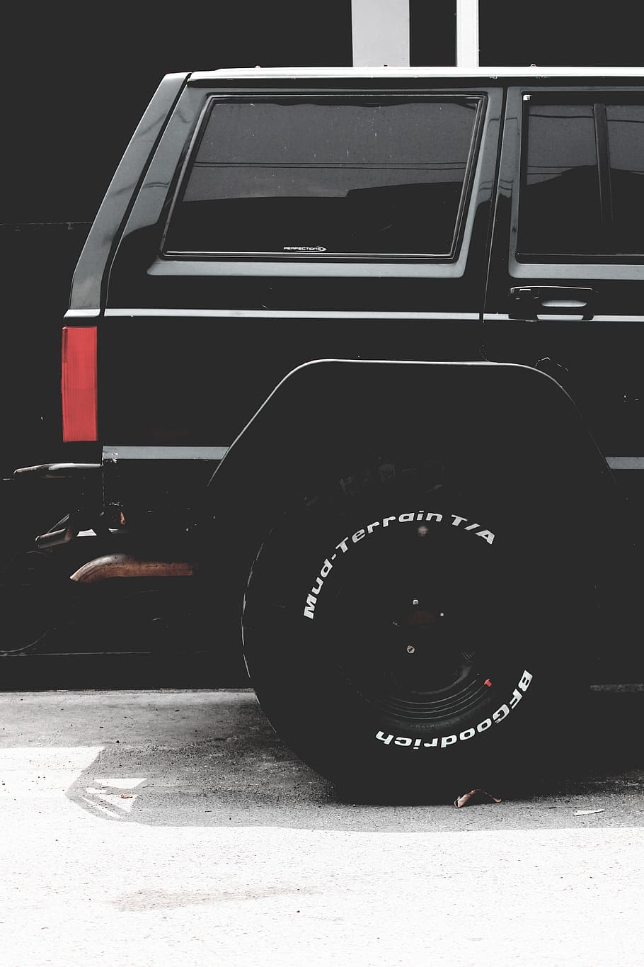 910x1365 black SUV parked by wall, car, offroad