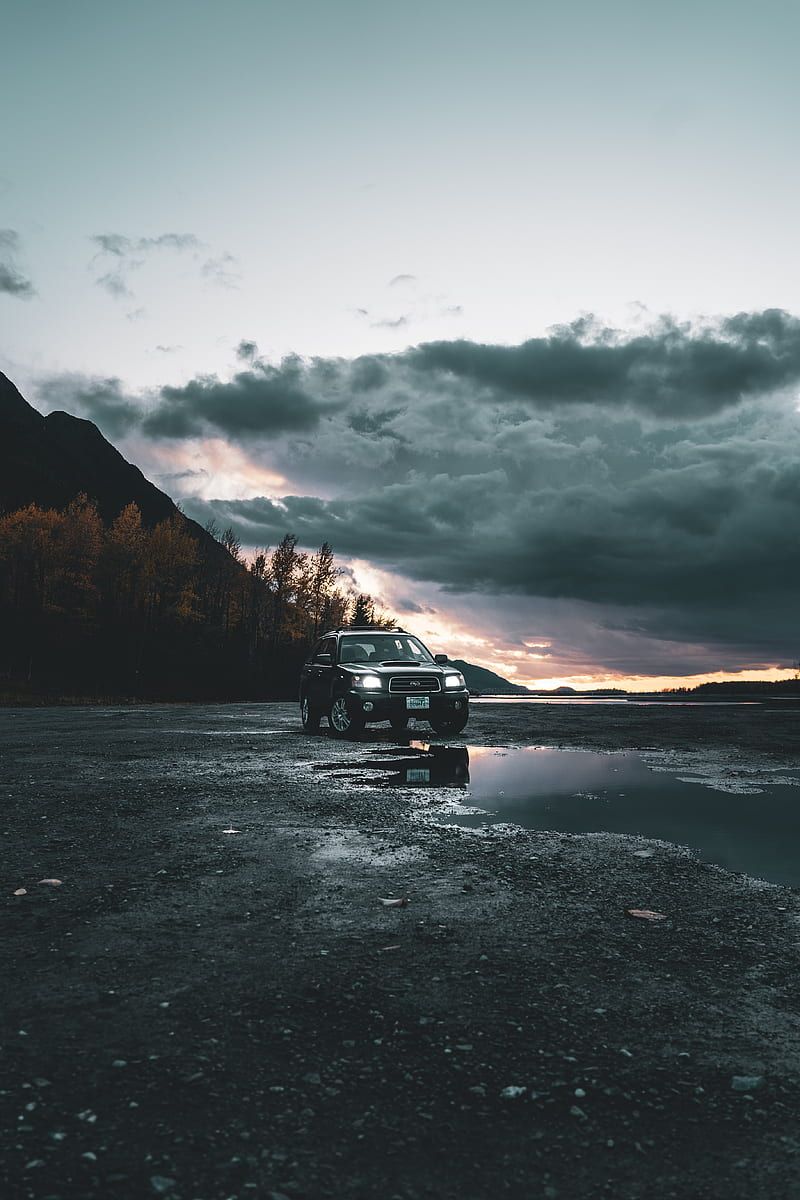 800x1200 HD black suv wallpaper
