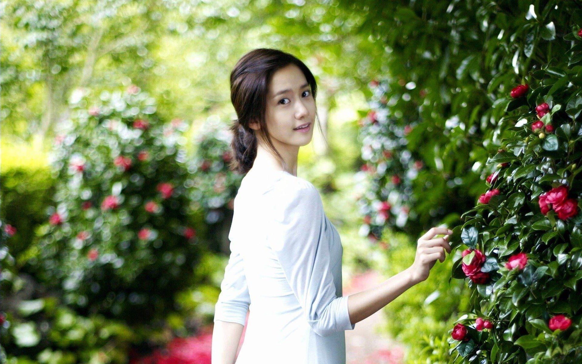 Korean Actress Wallpapers - Top Free Korean Actress Backgrounds -  WallpaperAccess