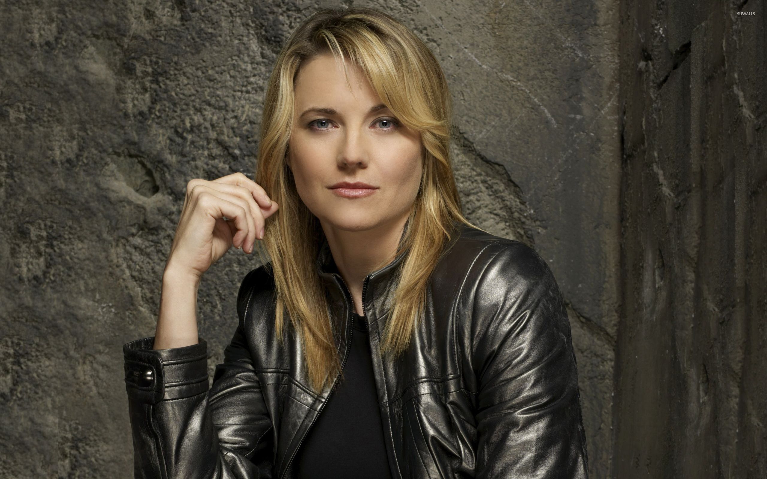 2560x1600 Lucy Lawless wallpaper