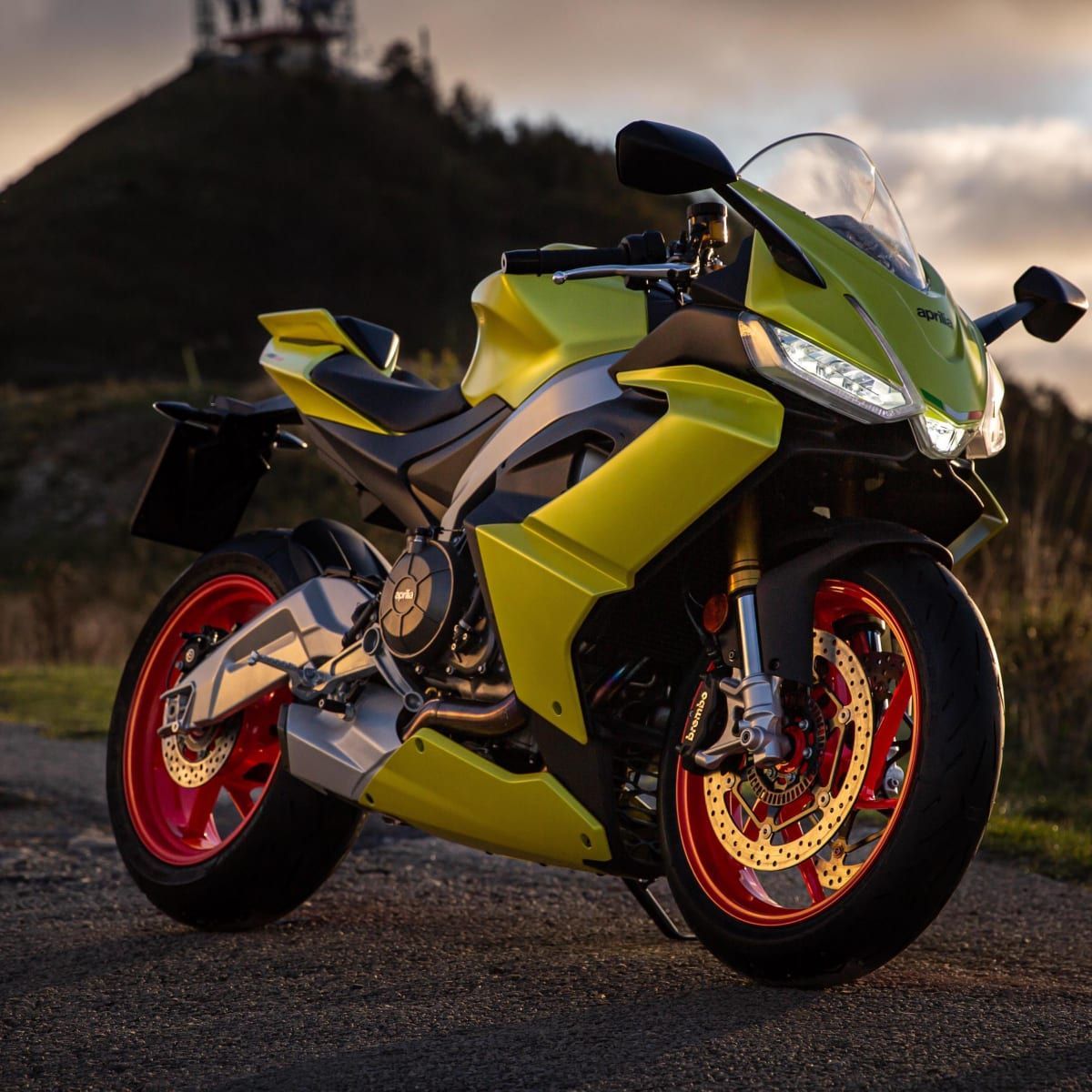 1200x1200 High Performance Motorcycles
