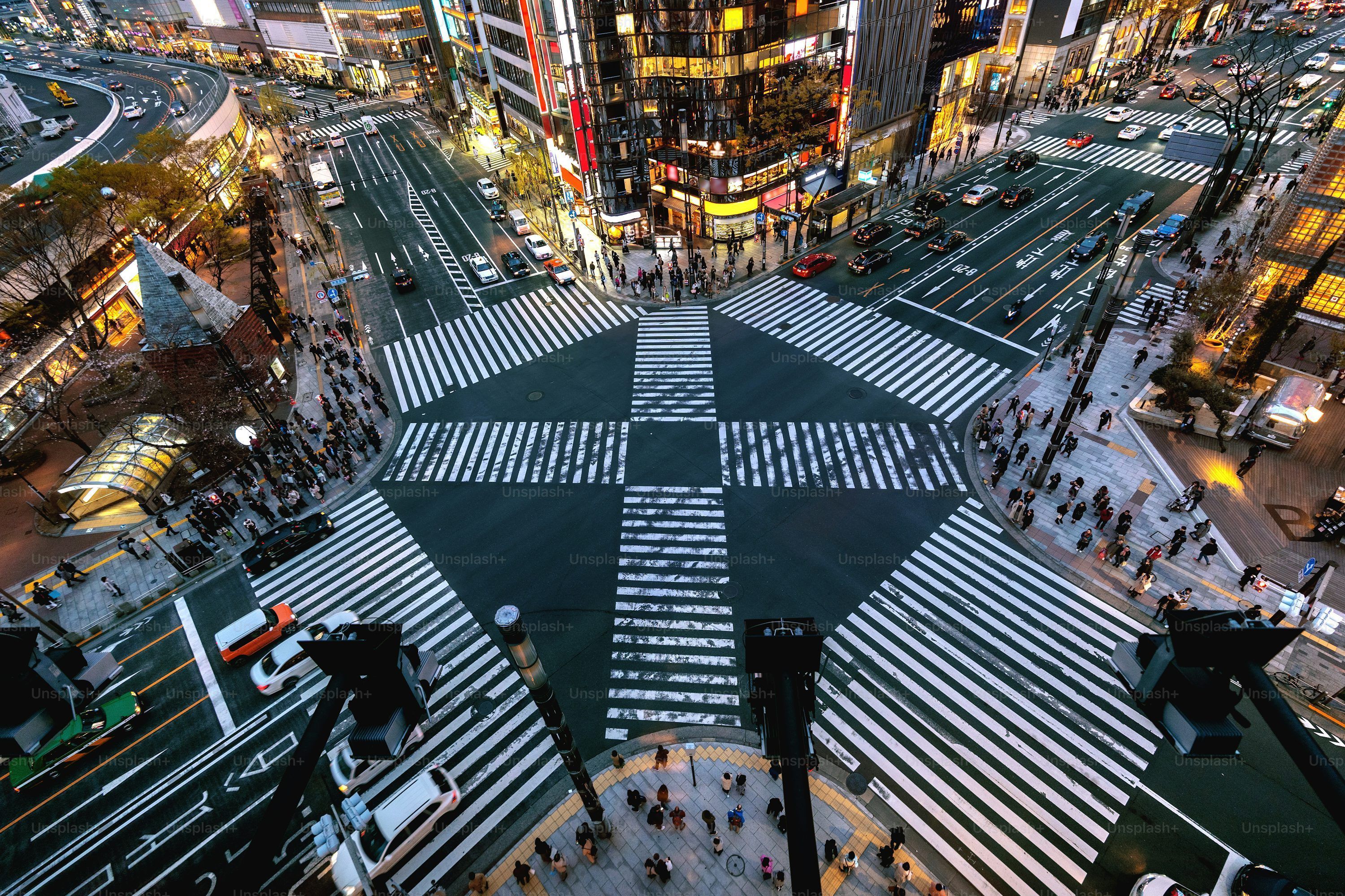 3000x2000 Busy City Picture. Download Free