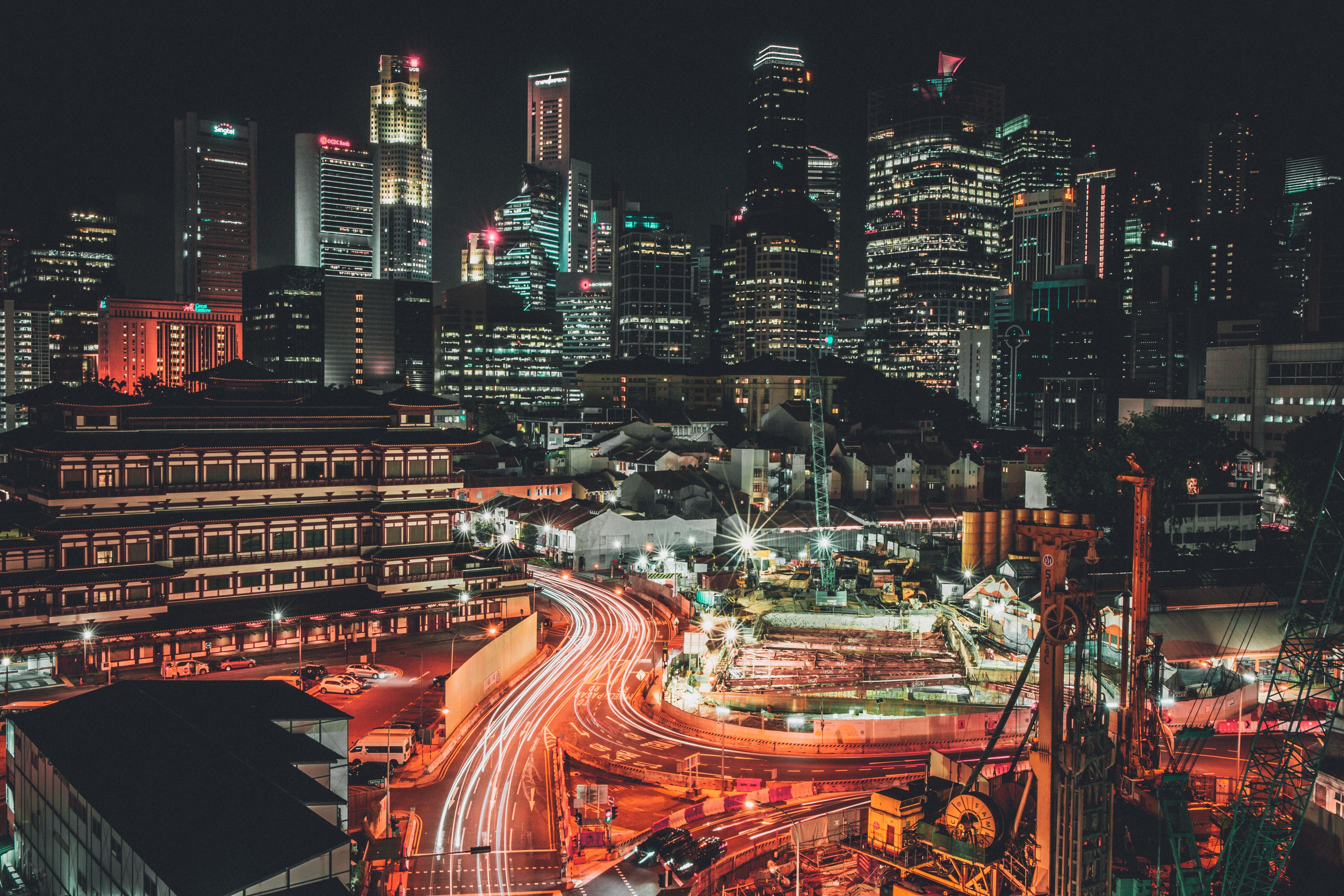 5760x3840 HD Desktop Background With busy city night
