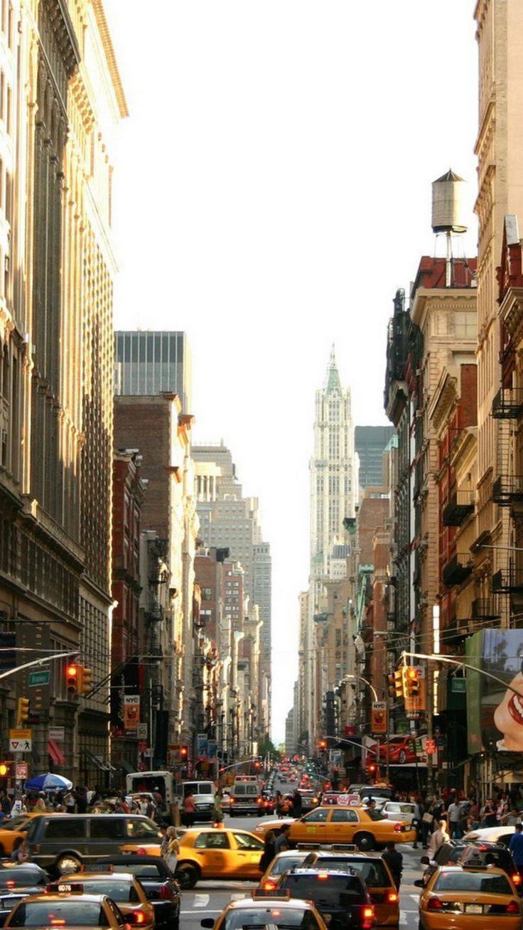 736x1308 Manhattan Busy Street iPhone 8 Wallpaper