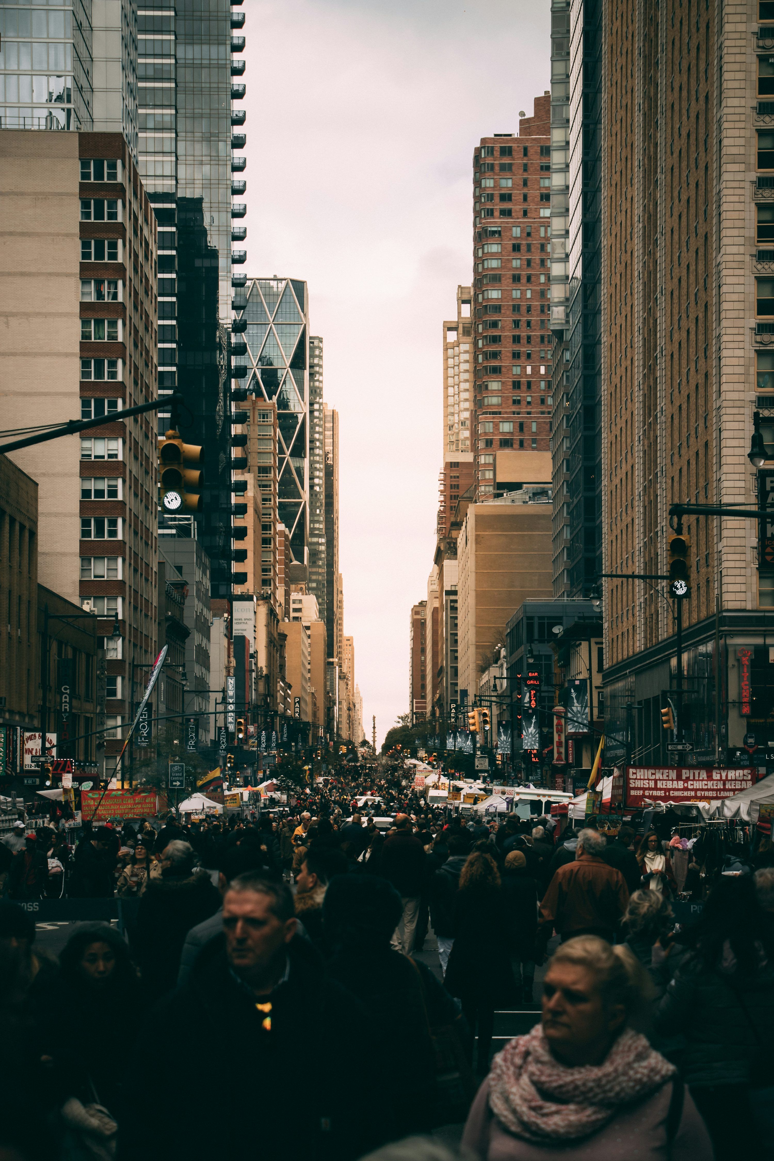 3000x4500 Crowded City Picture. Download Free