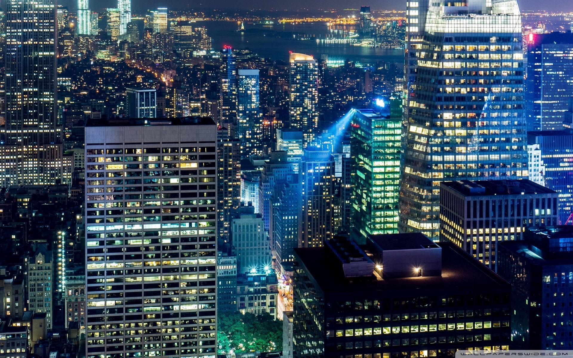 1920x1200 A Busy City Ultra HD Wallpaper for 4K