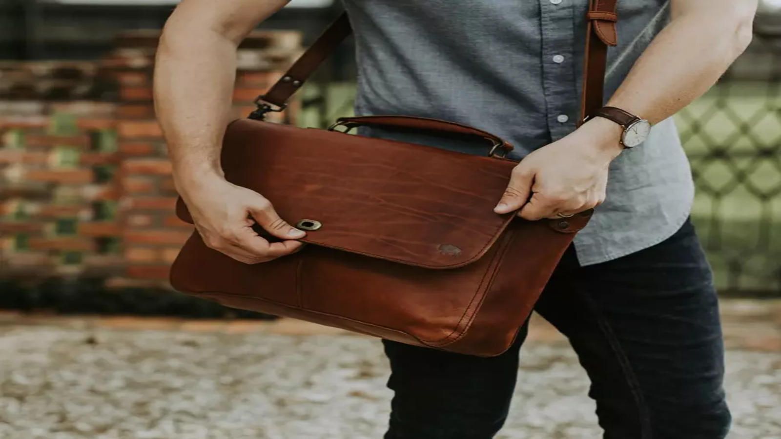 1600x900 Best Leather Laptop Bags for Men