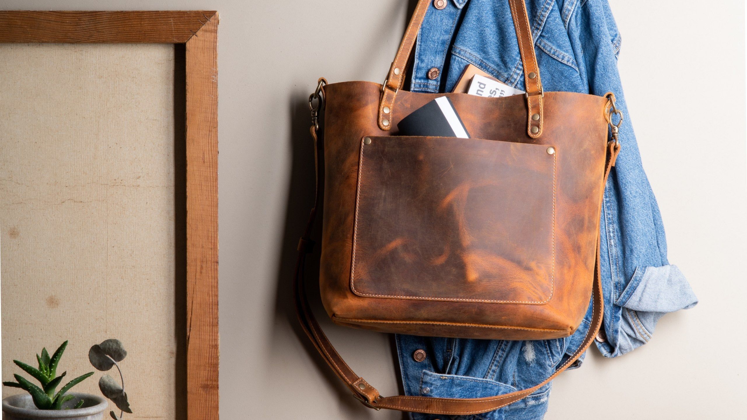 2560x1440 Genuine Leather Bag