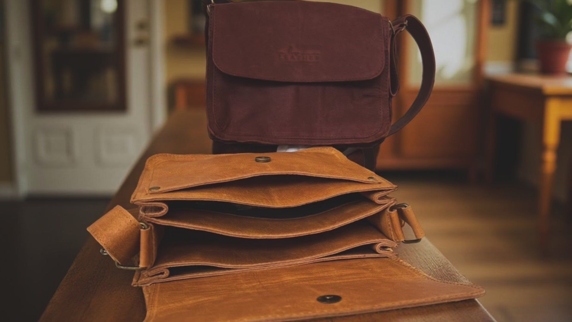 1920x1080 Postman Handbag