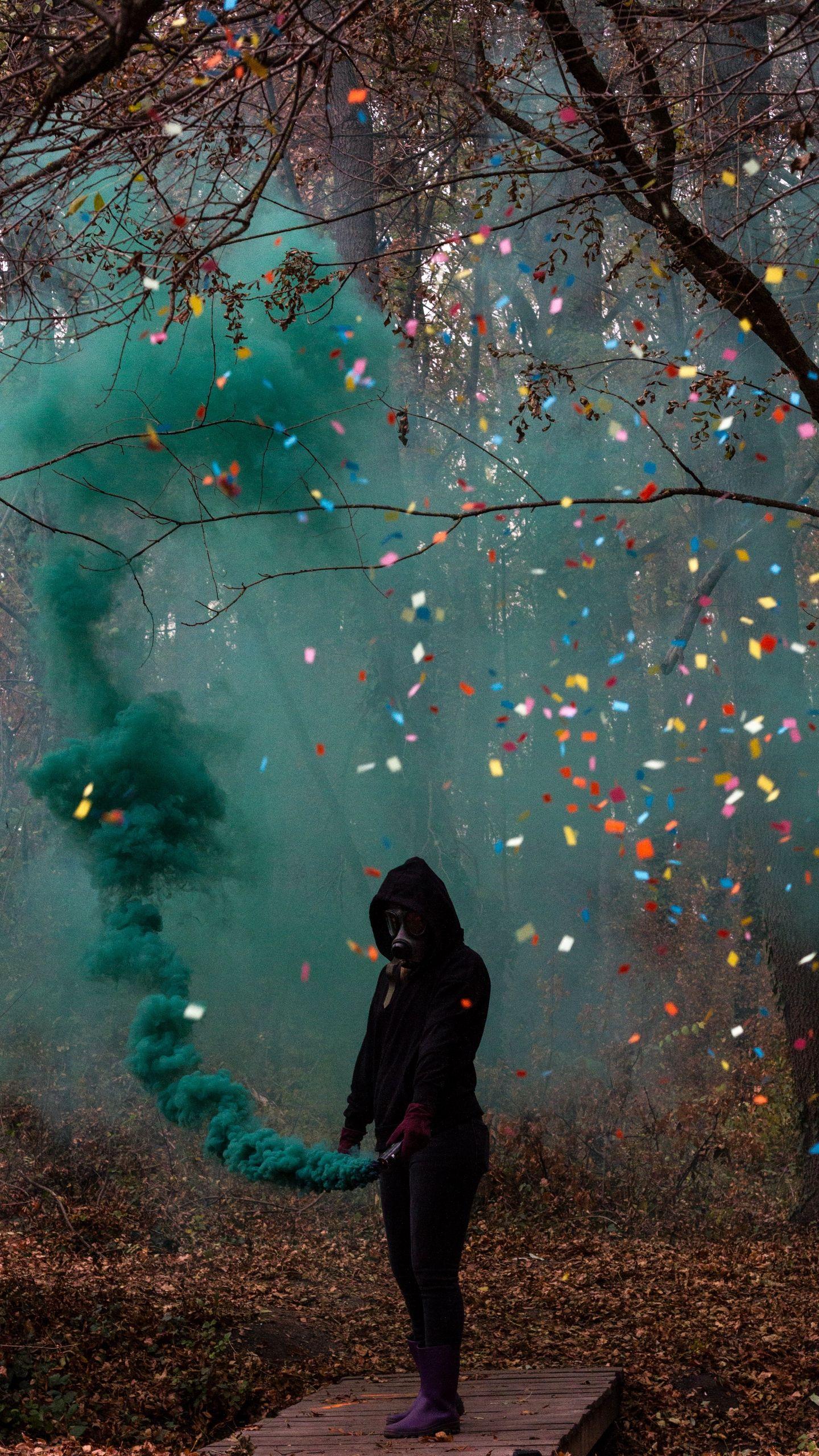 1440x2560 Download wallpaper 1440x2560 silhouette, gas mask, smoke