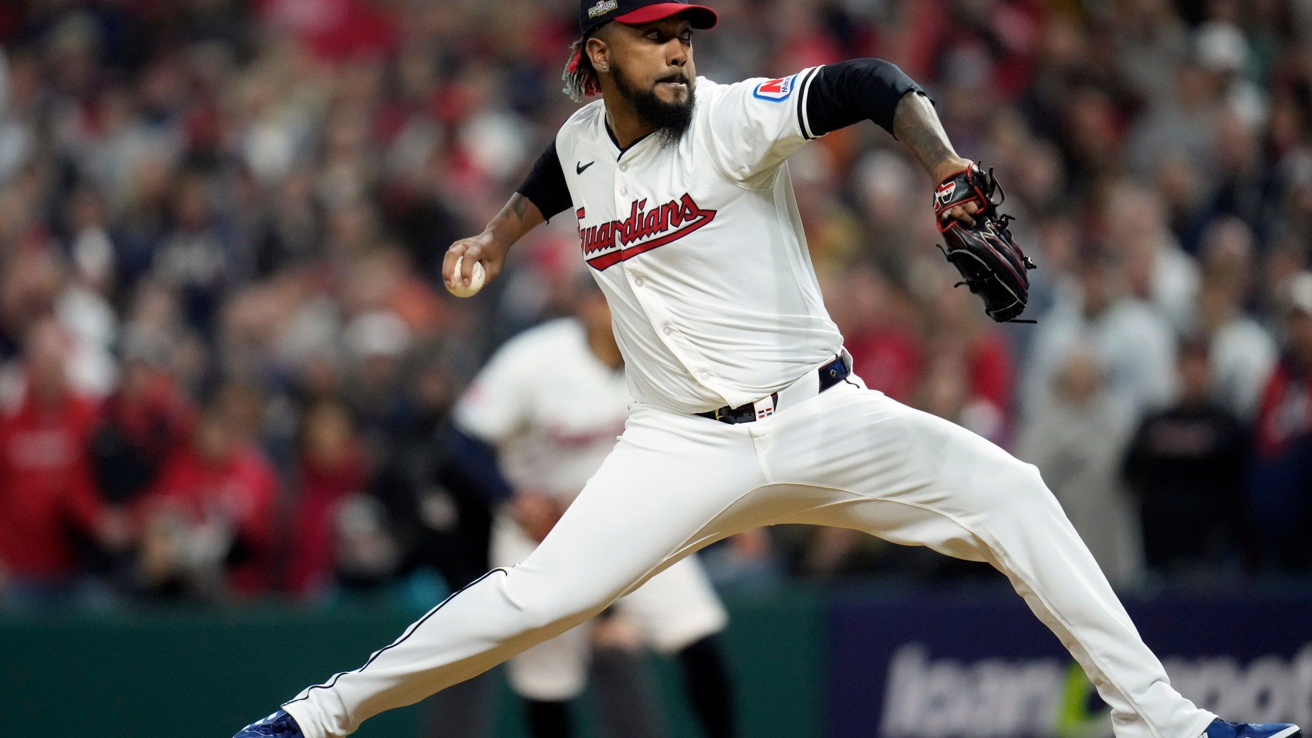 2560x1440 Cleveland closer Clase stumbles again