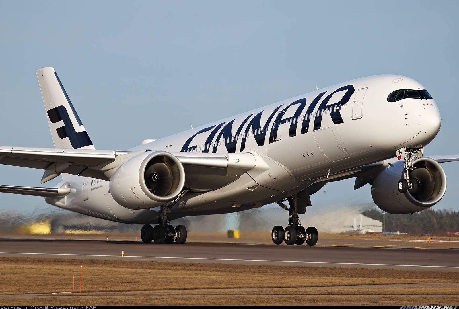 1600x1078 Finnair About To Take Off Wallpaper