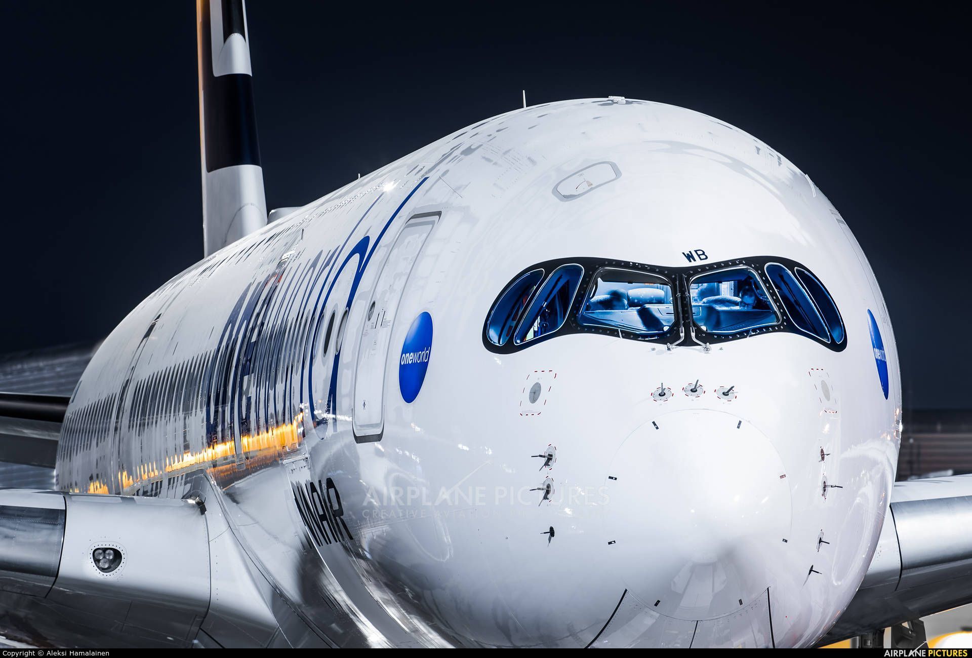 1920x1299 Cockpit Finnair Wallpaper