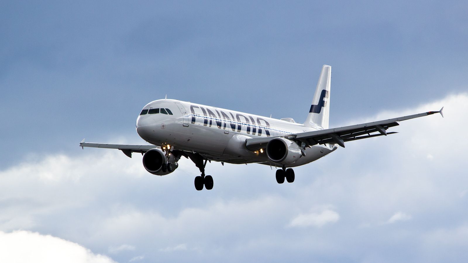 1600x900 Finnair ends free trial, rolls out wifi