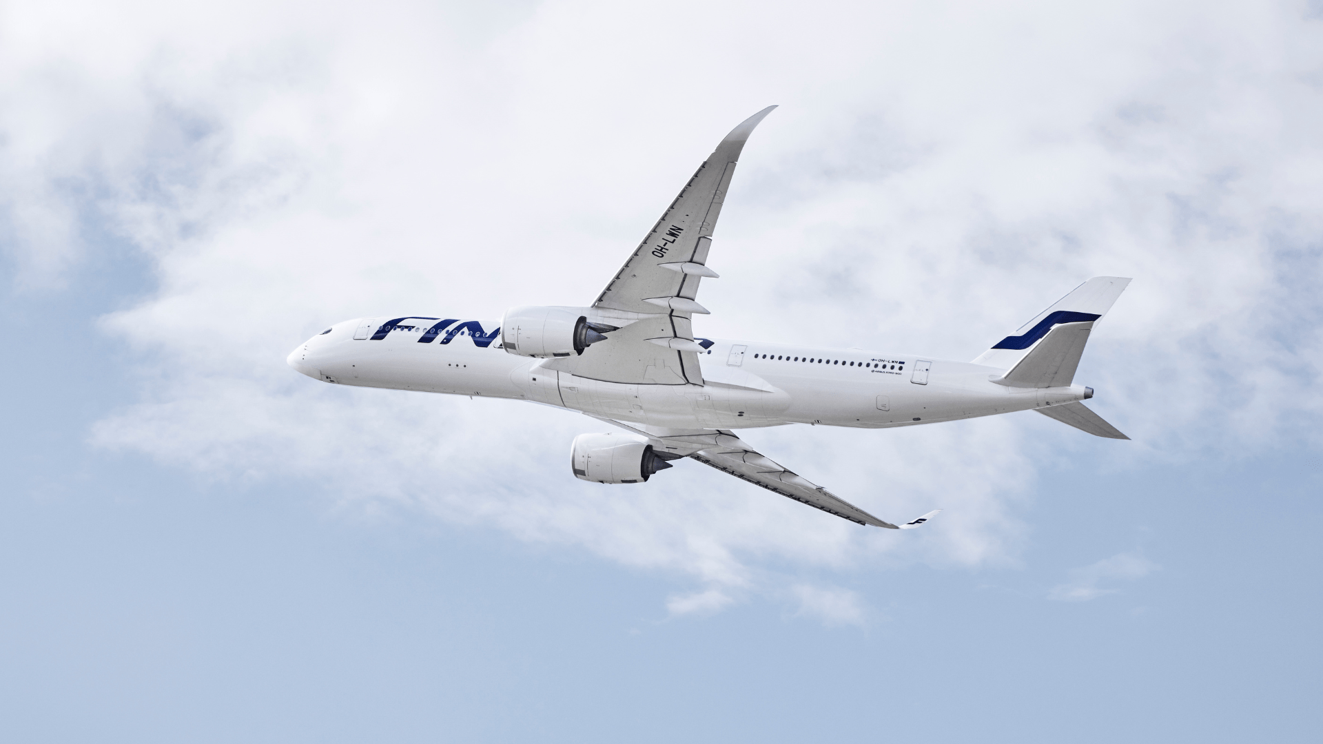 1920x1080 NAVBLUE produces high quality FMS data