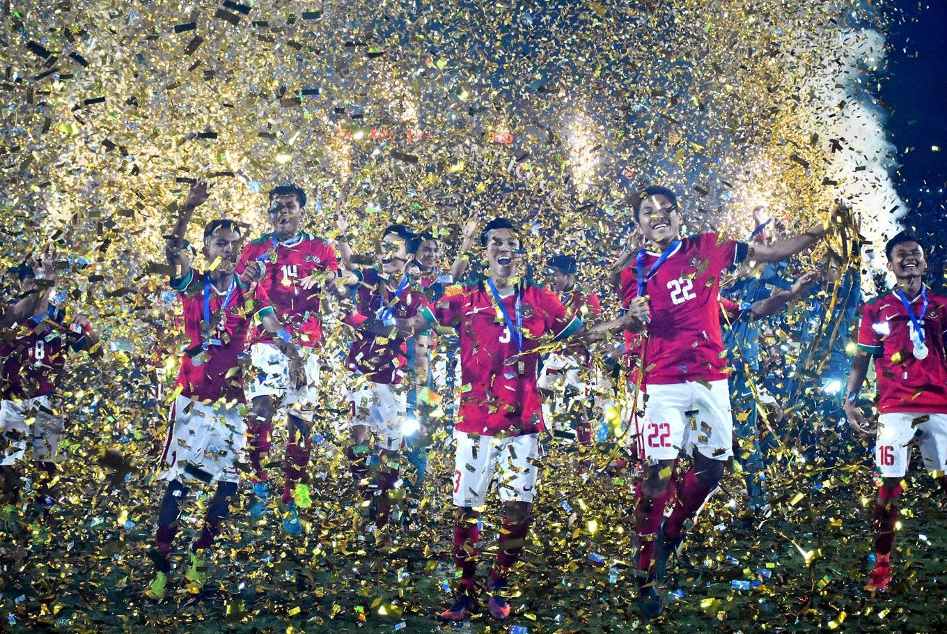 1360x910 Indonesian soccer dreams